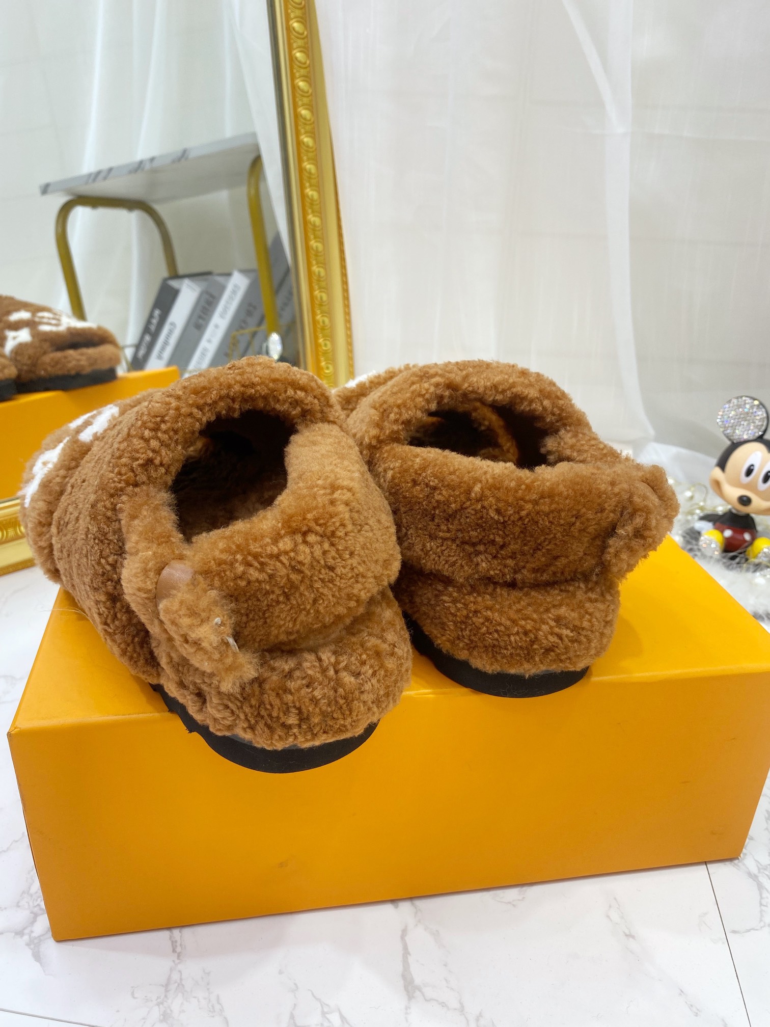 Louis Vuitton Women's Paseo Flat Comfort Sandal Brown For Women LV - Soul Replicas