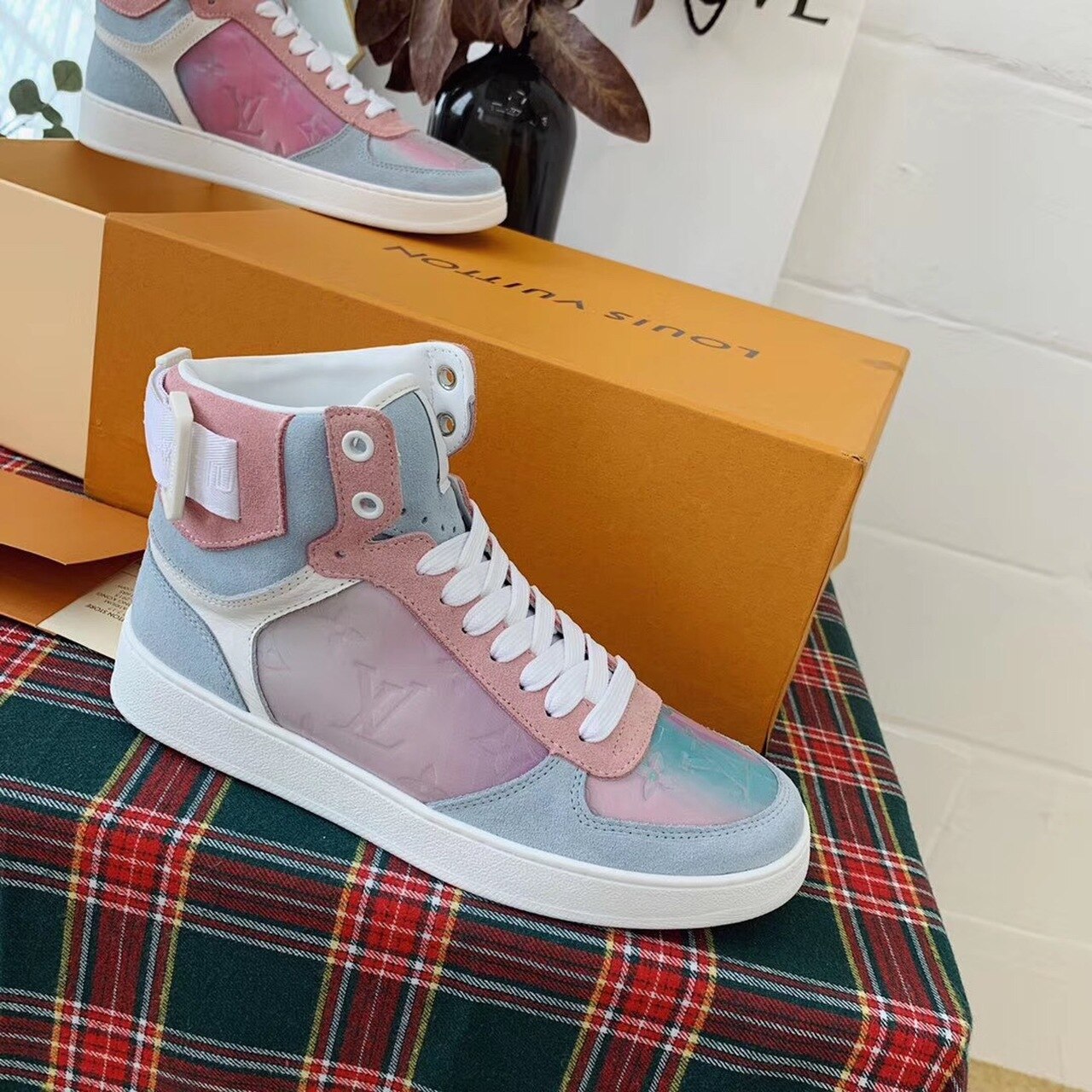 Louis Vuitton Boombox Sneaker Boot Calfskin Leather Spring/Summer Collection White/Blue/Pink - Soul Replicas