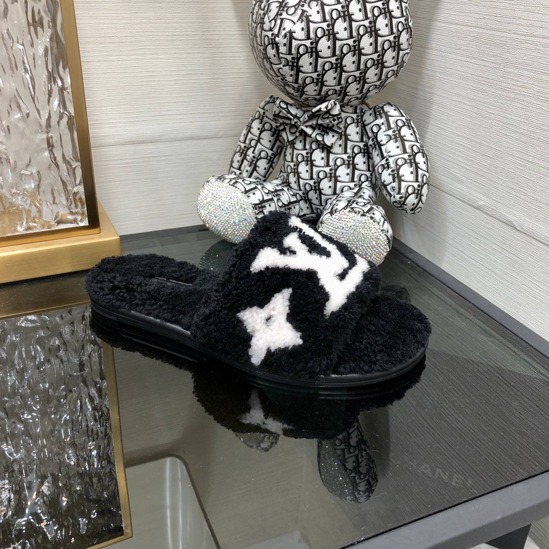 Louis Vuitton Women's Magnetic Flat Mule Black For Women LV - Soul Replicas