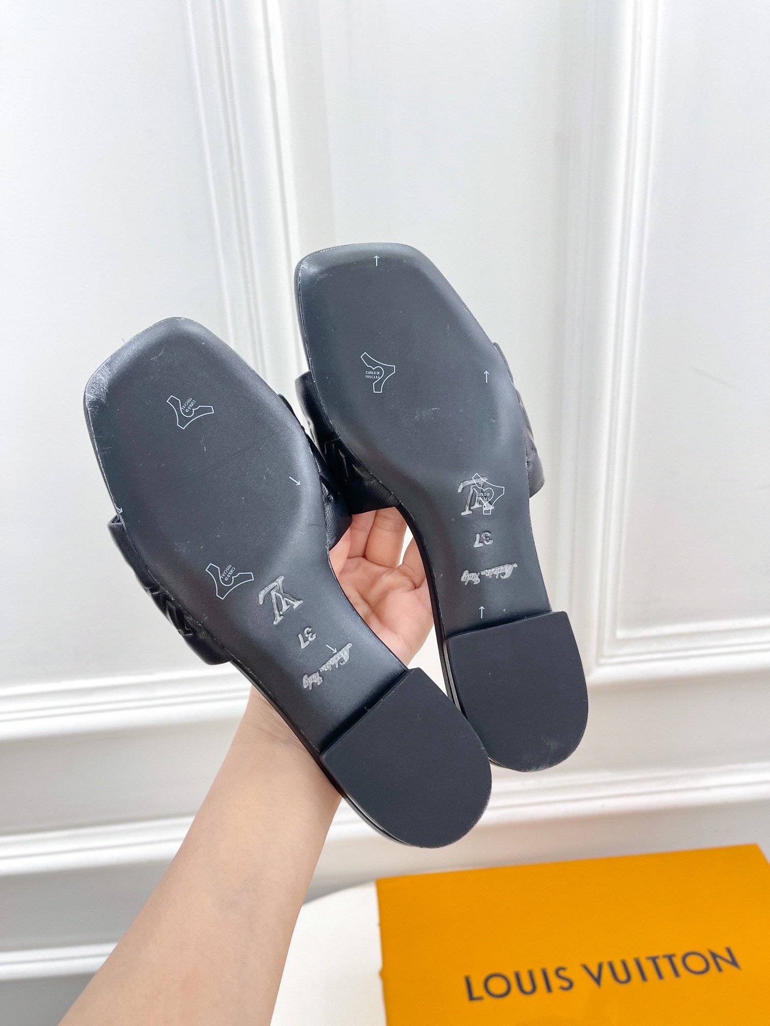 Louis Vuitton Women's Revival Flat Mule Black For Women LV 1A9P3T - Soul Replicas