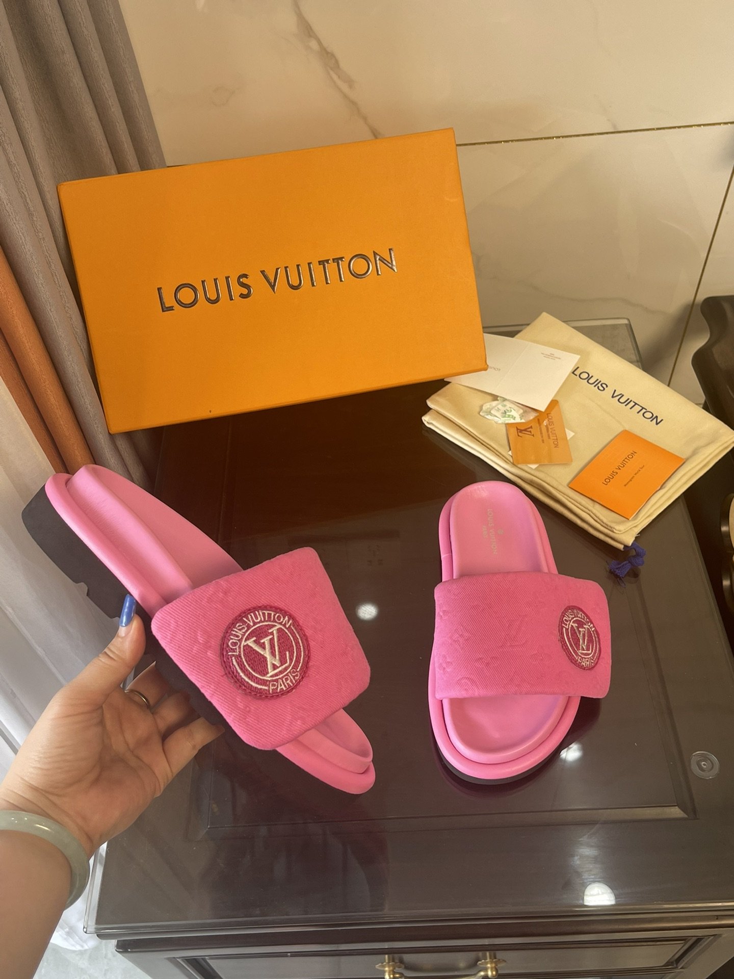 Louis Vuitton Women's Pool Pillow Comfort Mule Pink For Women LV - Soul Replicas