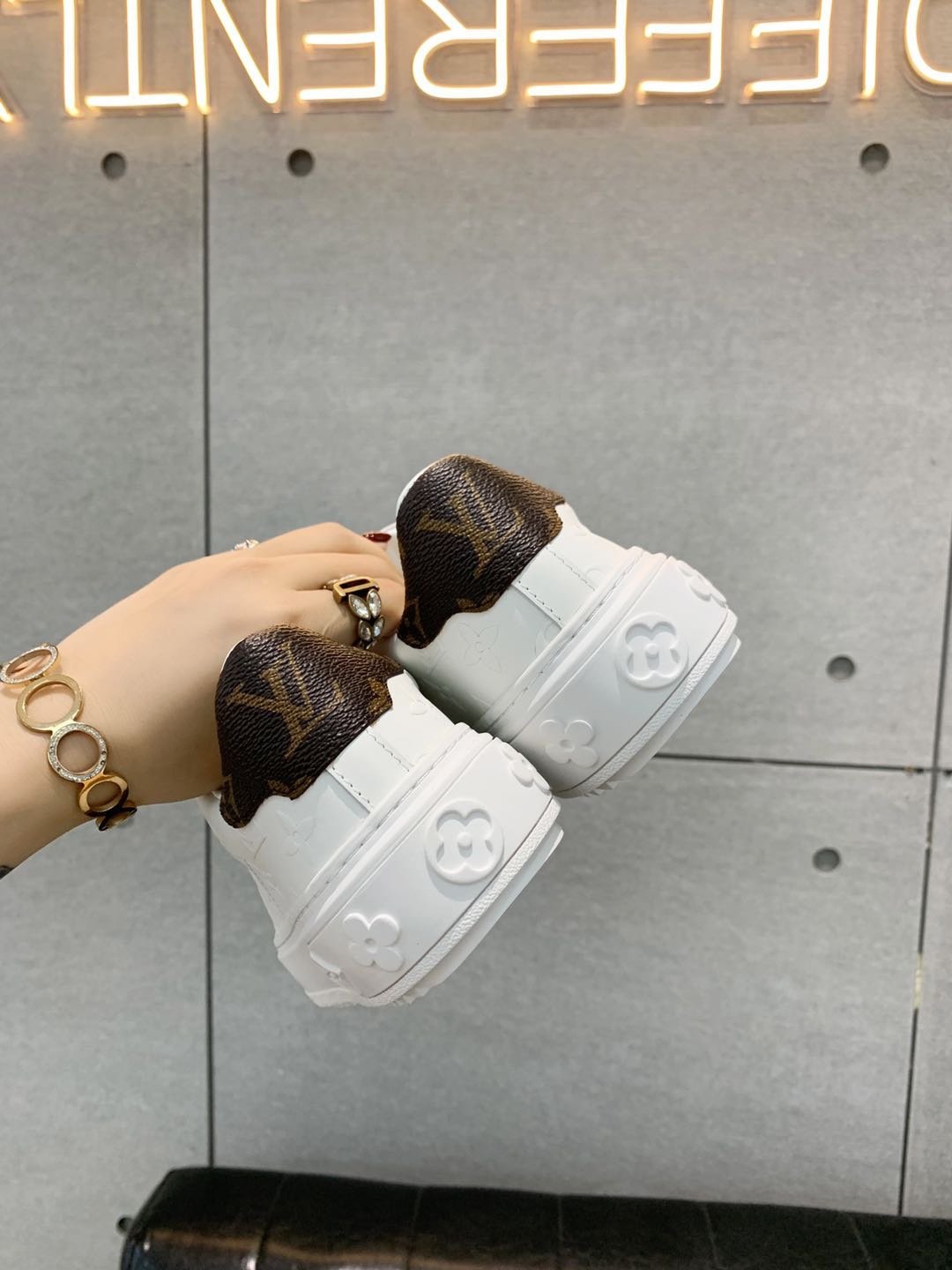 Louis Vuitton Time Out Sneaker White For Women LV 1A9HBD - Soul Replicas