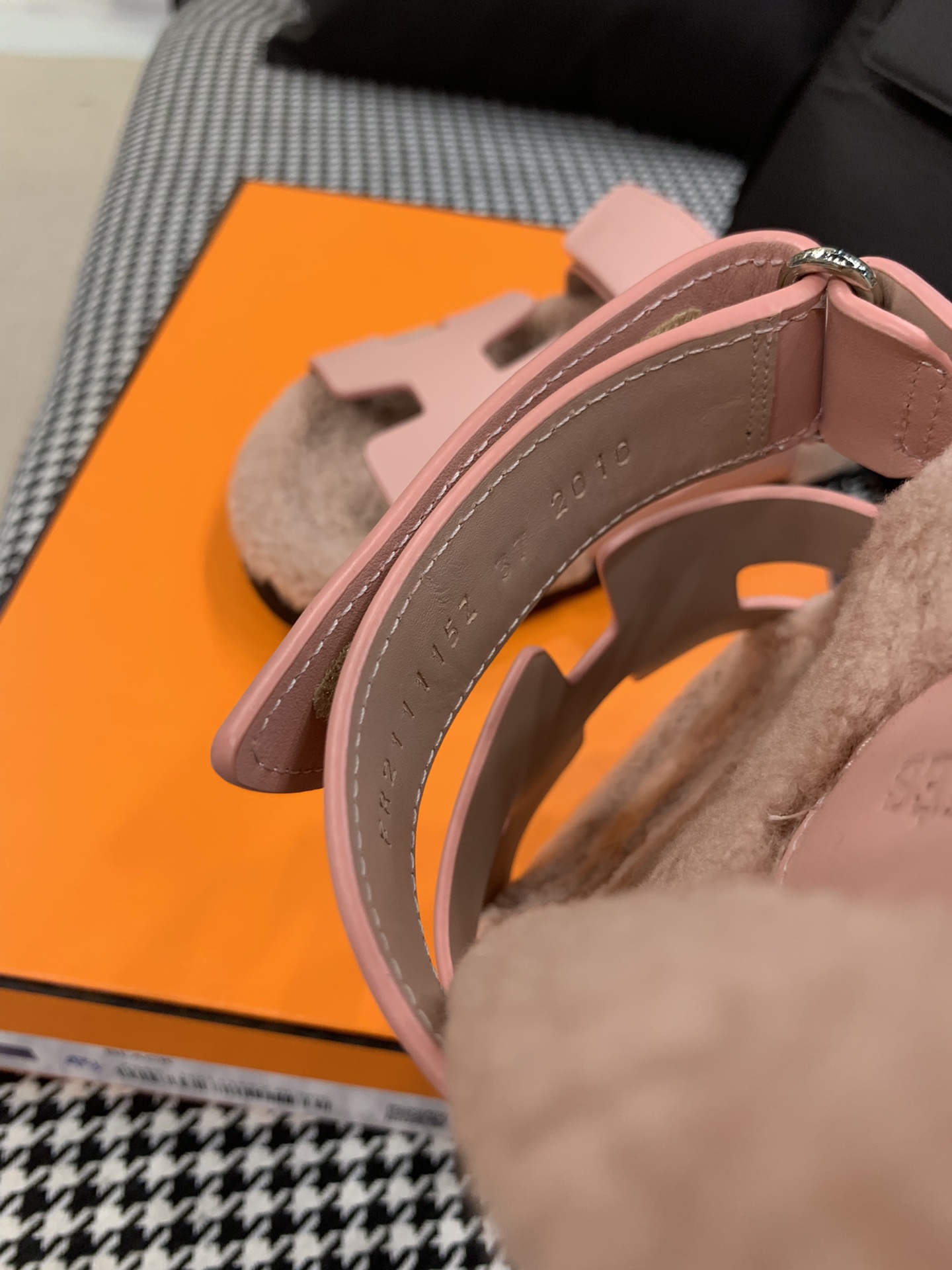 Hermes Chypre Sandal Pink For Women - Soul Replicas