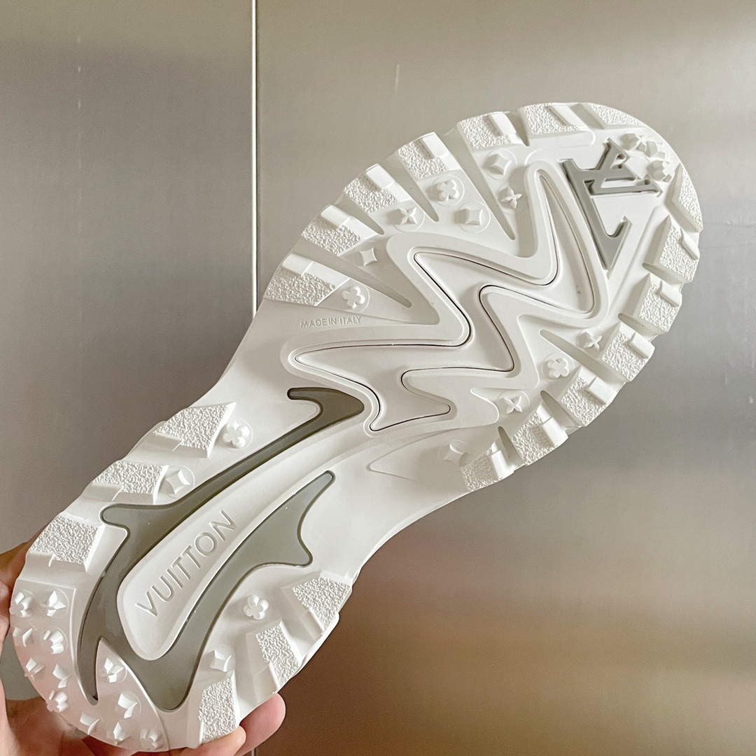 Louis Vuitton Women's LV Runner Tatic Sneaker White For Women LV 1A9TUZ - Soul Replicas