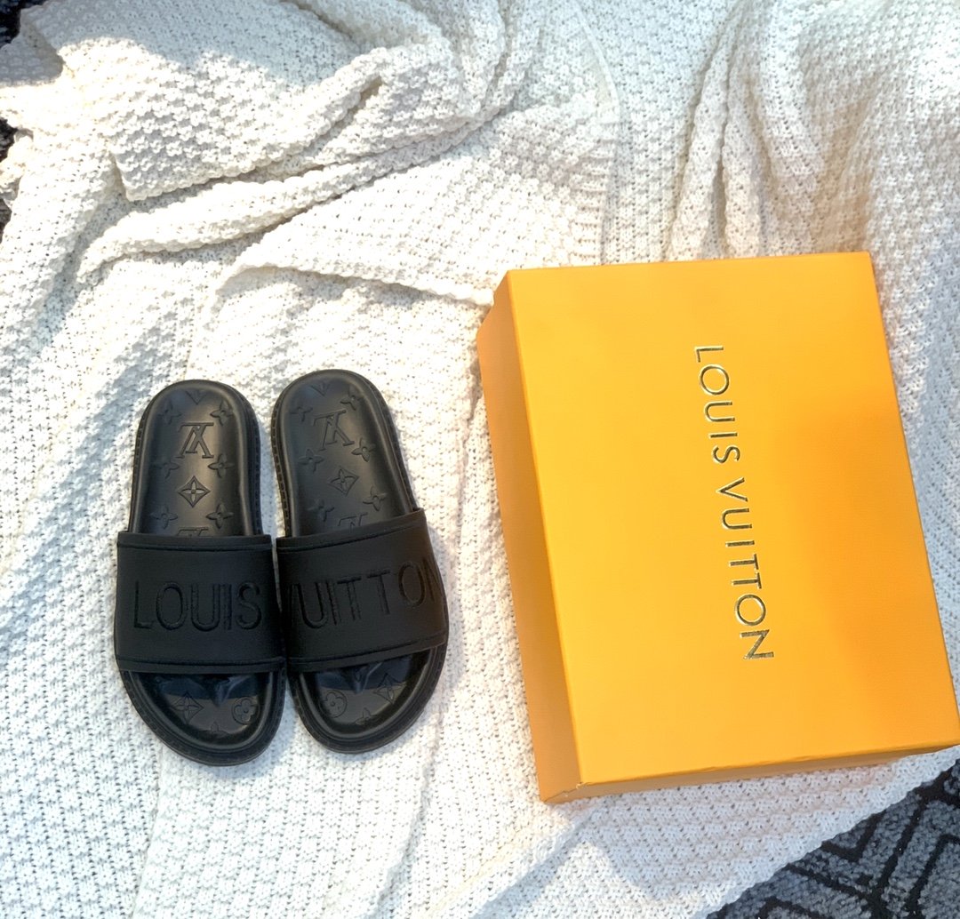 Louis Vuitton Women's Pool Pillow Flat Comfort Mule Black For Women LV - Soul Replicas