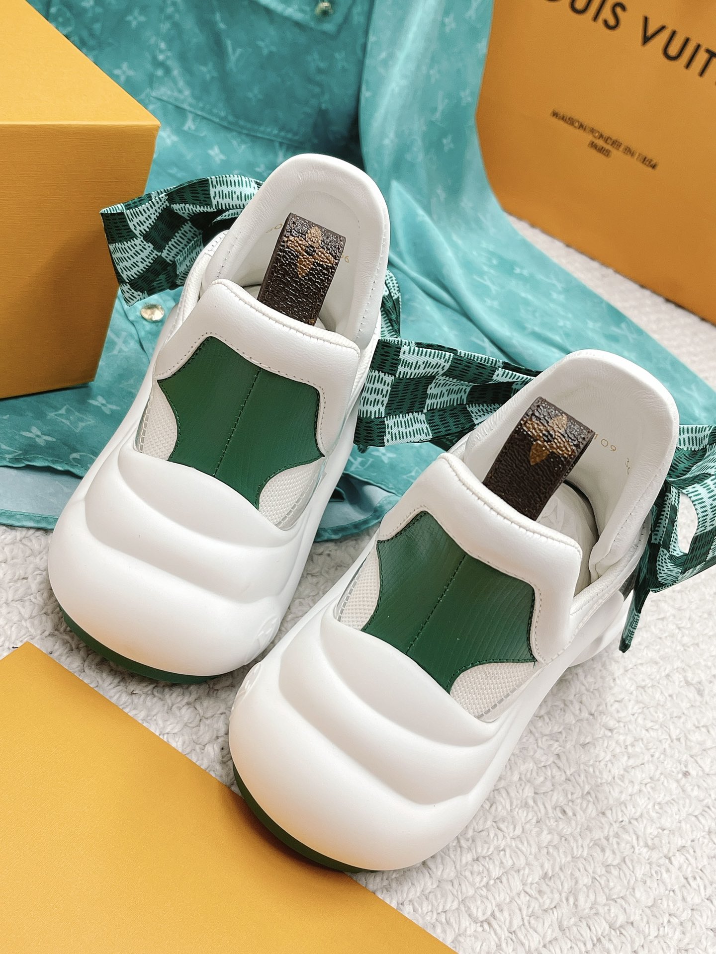 Louis Vuitton Women's LV Archlight Sneaker White And Green For Women LV 1AACUO - Soul Replicas