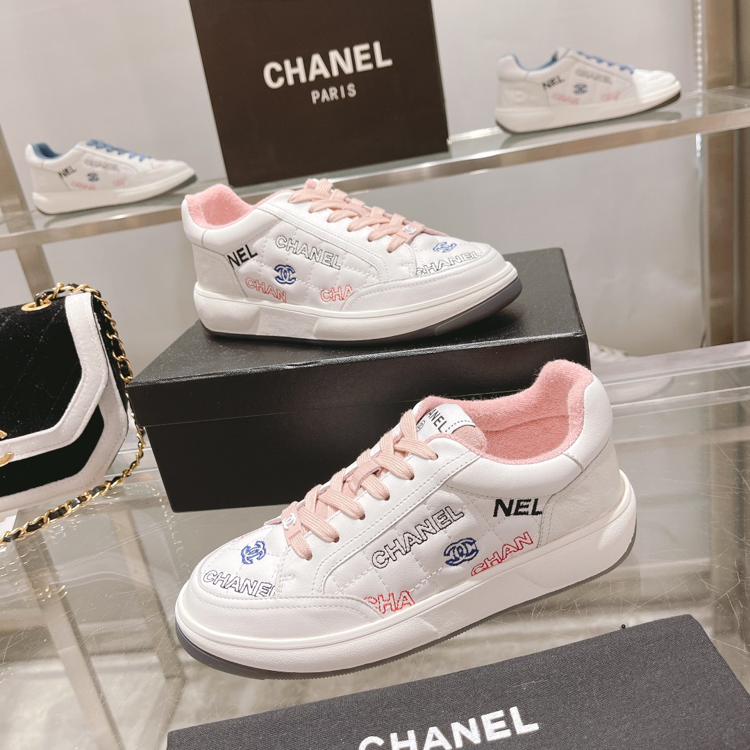 CHANEL WOMEn's Sneakers PiNike For Women - Soul Replicas