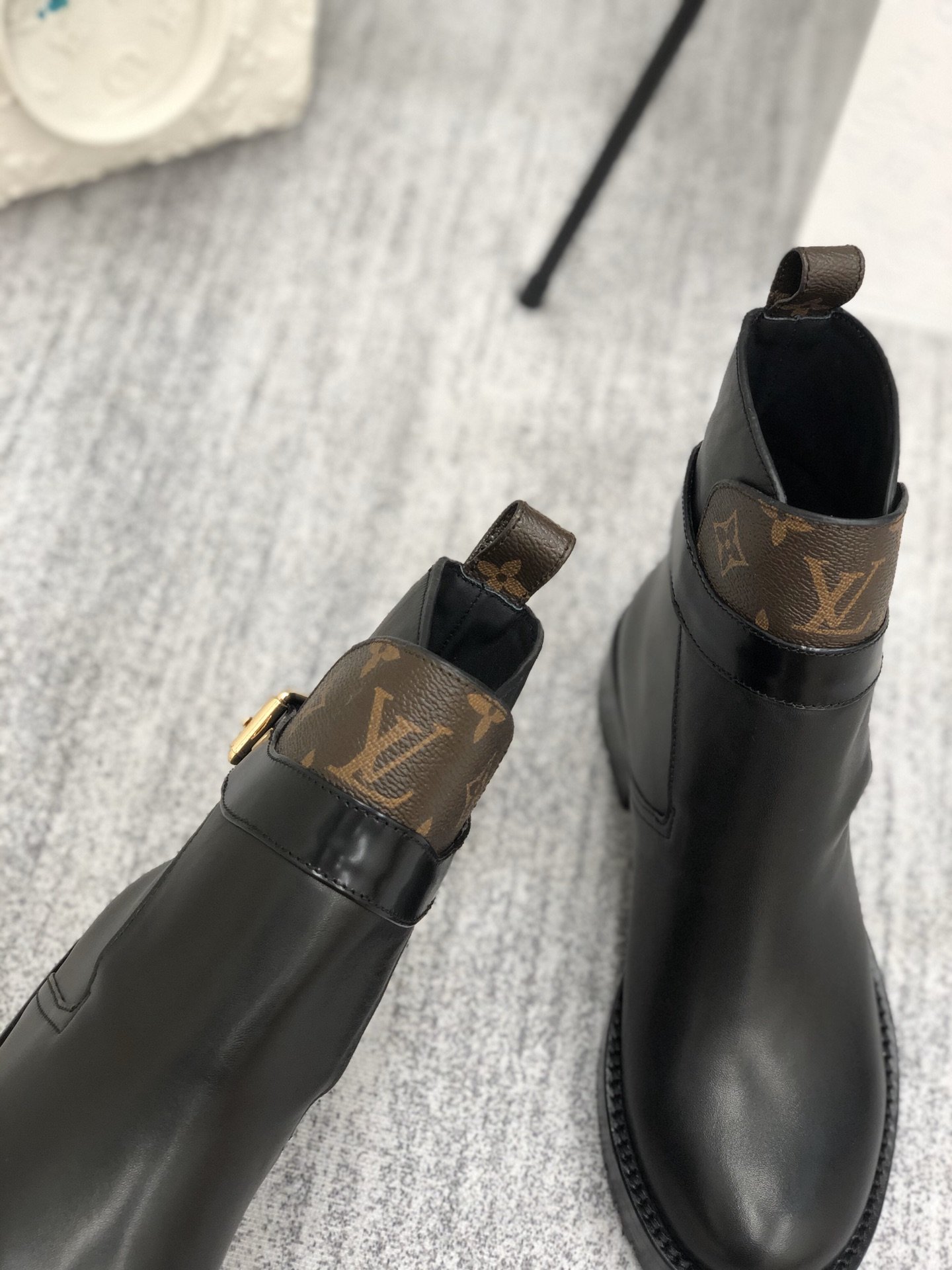 Louis Vuitton Discovery Flat Ankle Boot Black For Women LV - Soul Replicas