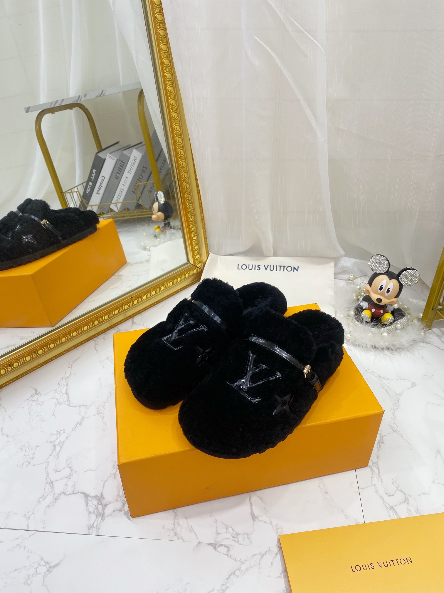 Louis Vuitton Women's Winterbreak Flat Comfort Mule Dark Blue For Women LV - Soul Replicas