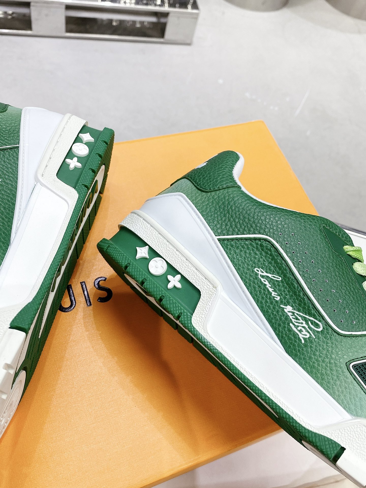 Louis Vuitton Women's LV Trainers Green For Women LV - Soul Replicas