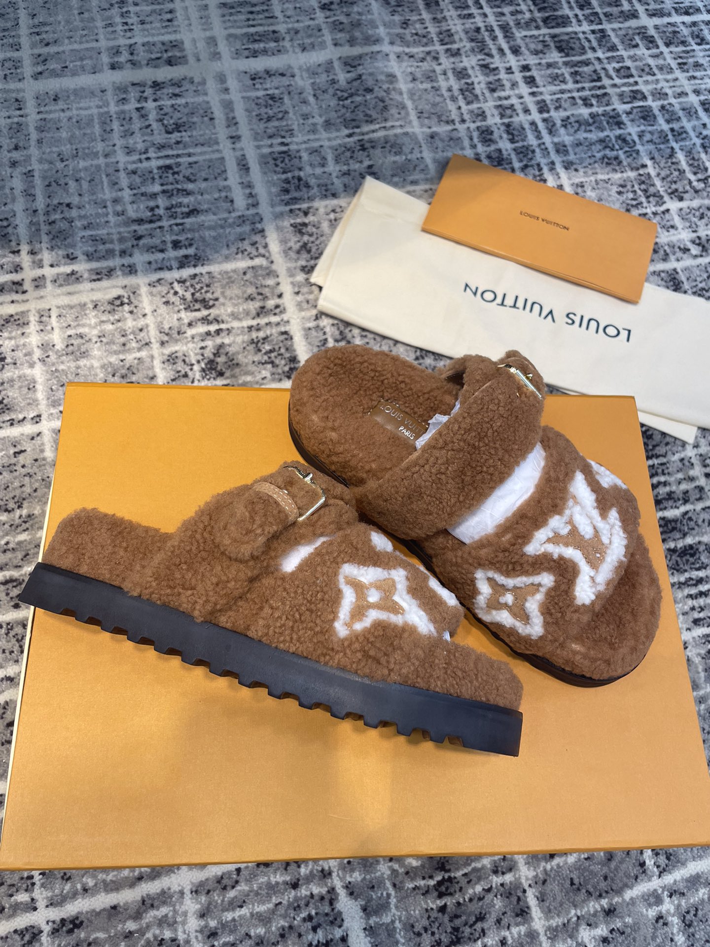 Louis Vuitton Women's Paseo Flat Comfort Mule Cognac For Women LV 1AACRN - Soul Replicas