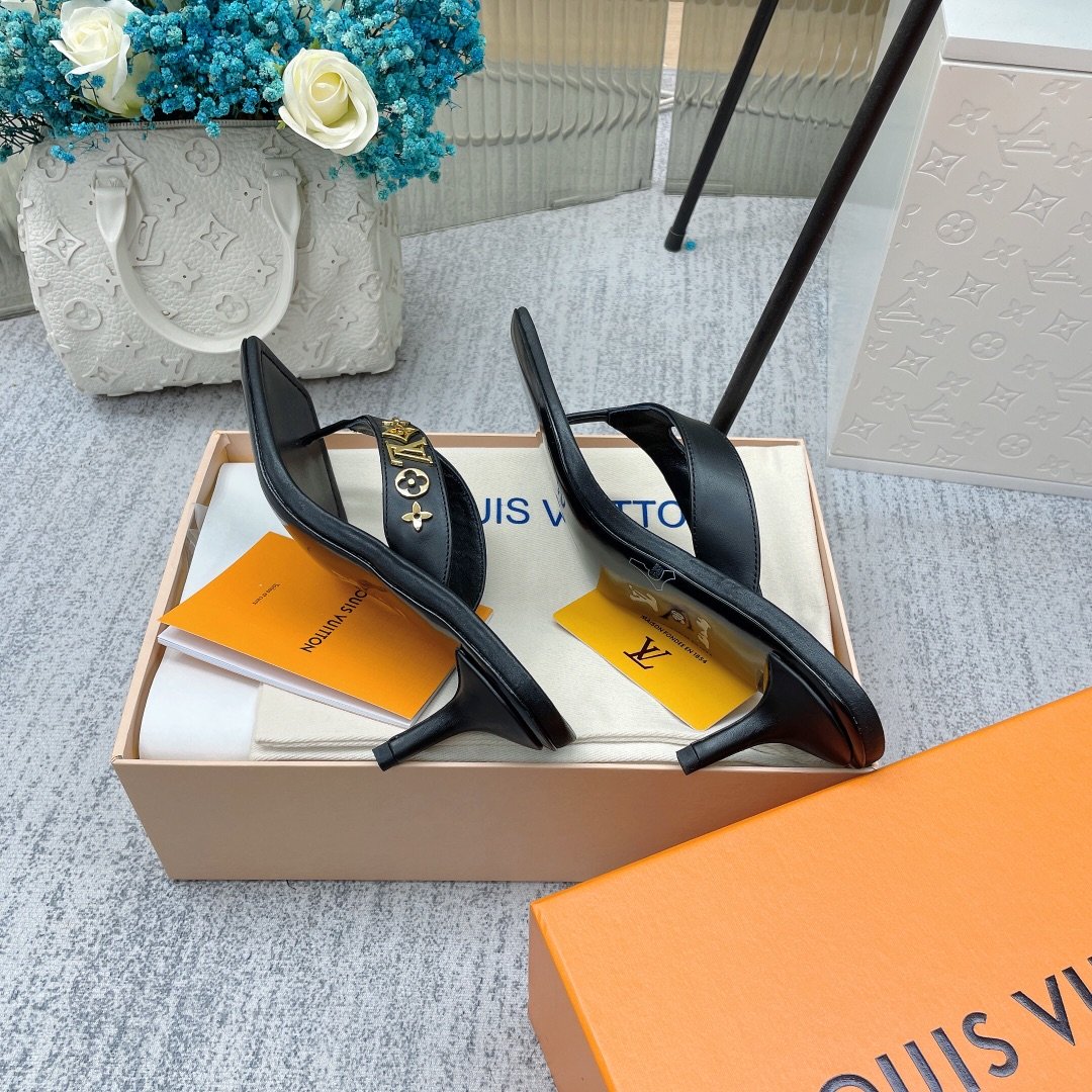 Louis Vuitton Women's Signature Thong Black For Women LV 1A9QG3 - Soul Replicas