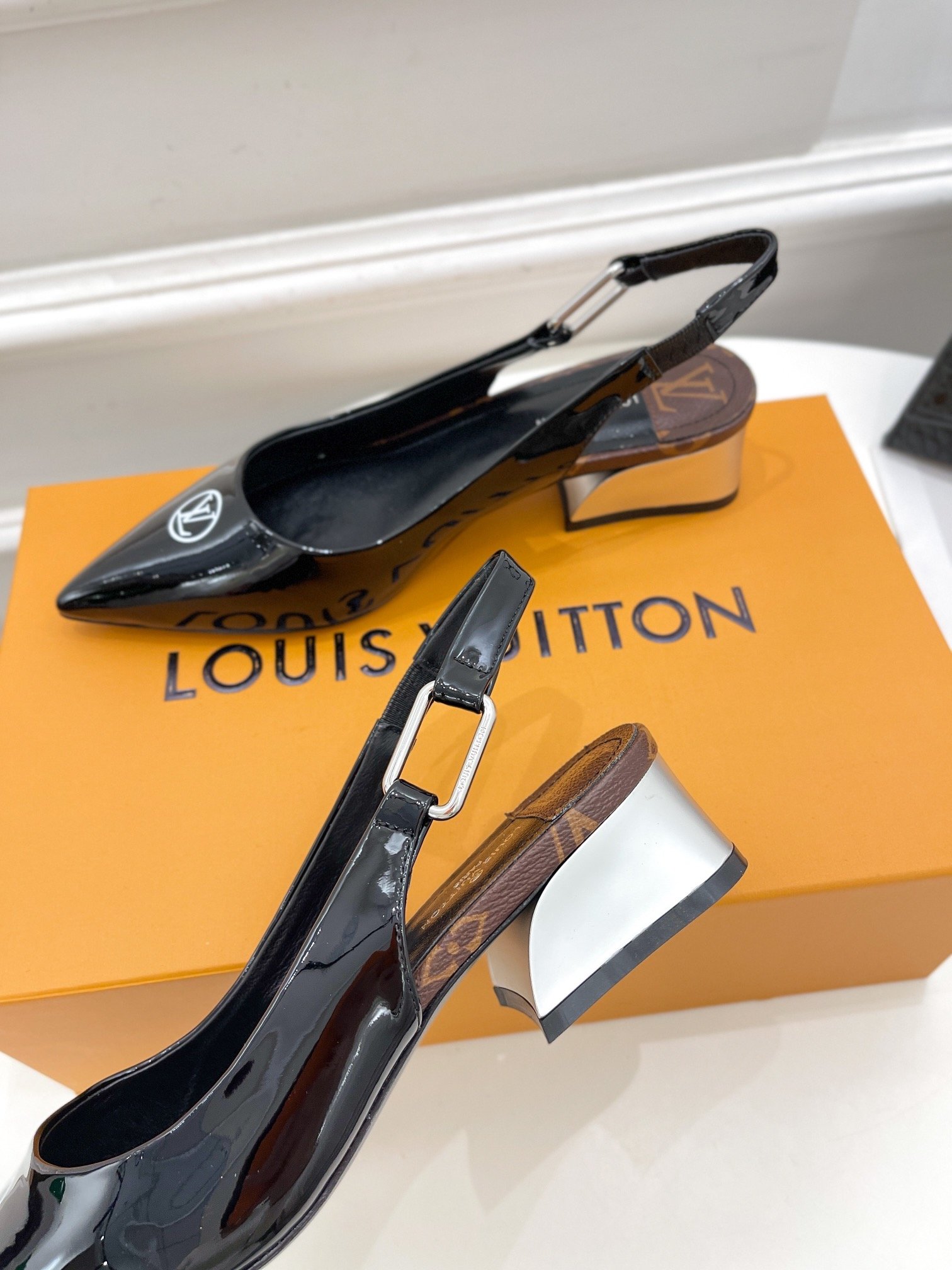 Louis Vuitton Magnetic Slingback Pump Black For Women LV 1A9O7U - Soul Replicas