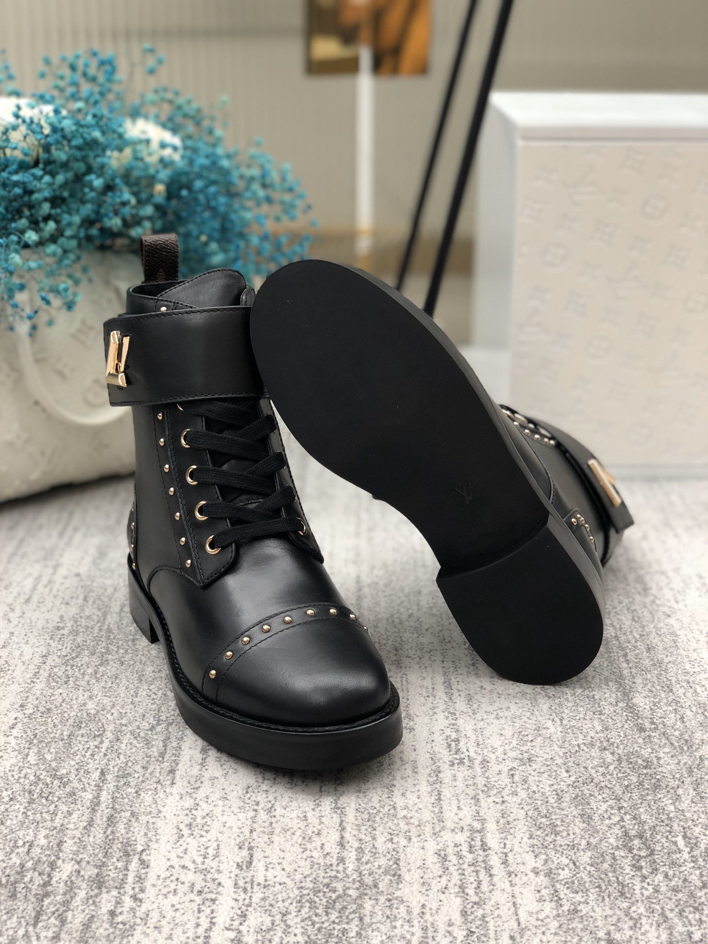 Louis Vuitton Wonderland Ranger Black For Women LV - Soul Replicas