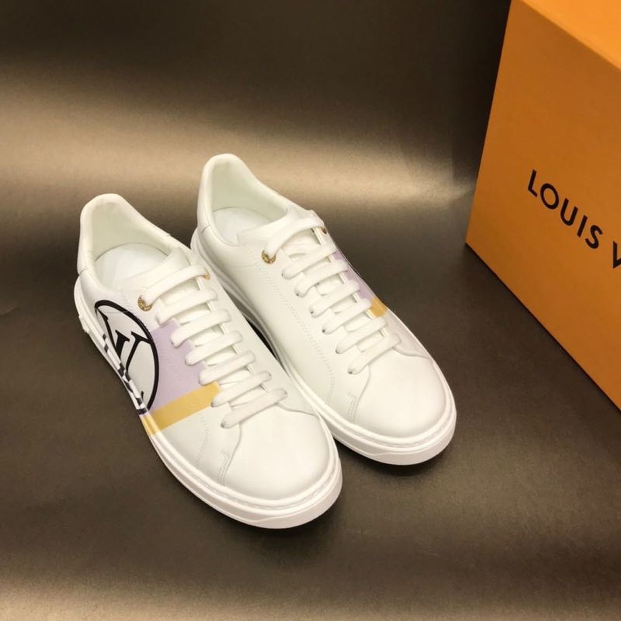 Louis Vuitton Time Out Sneaker White/Black For Women LV - Soul Replicas