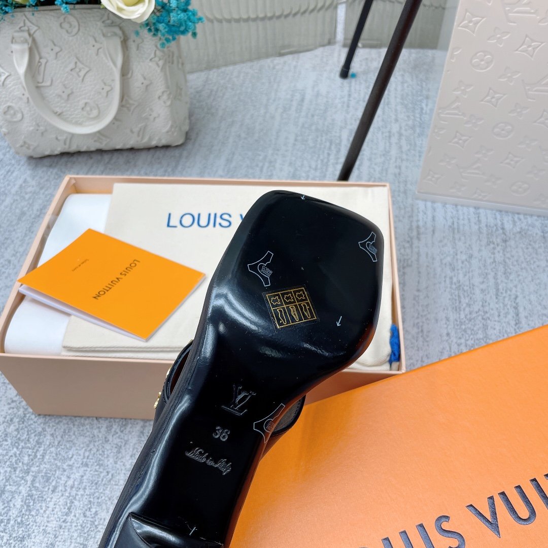 Louis Vuitton Women's Signature Thong Black For Women LV 1A9QG3 - Soul Replicas