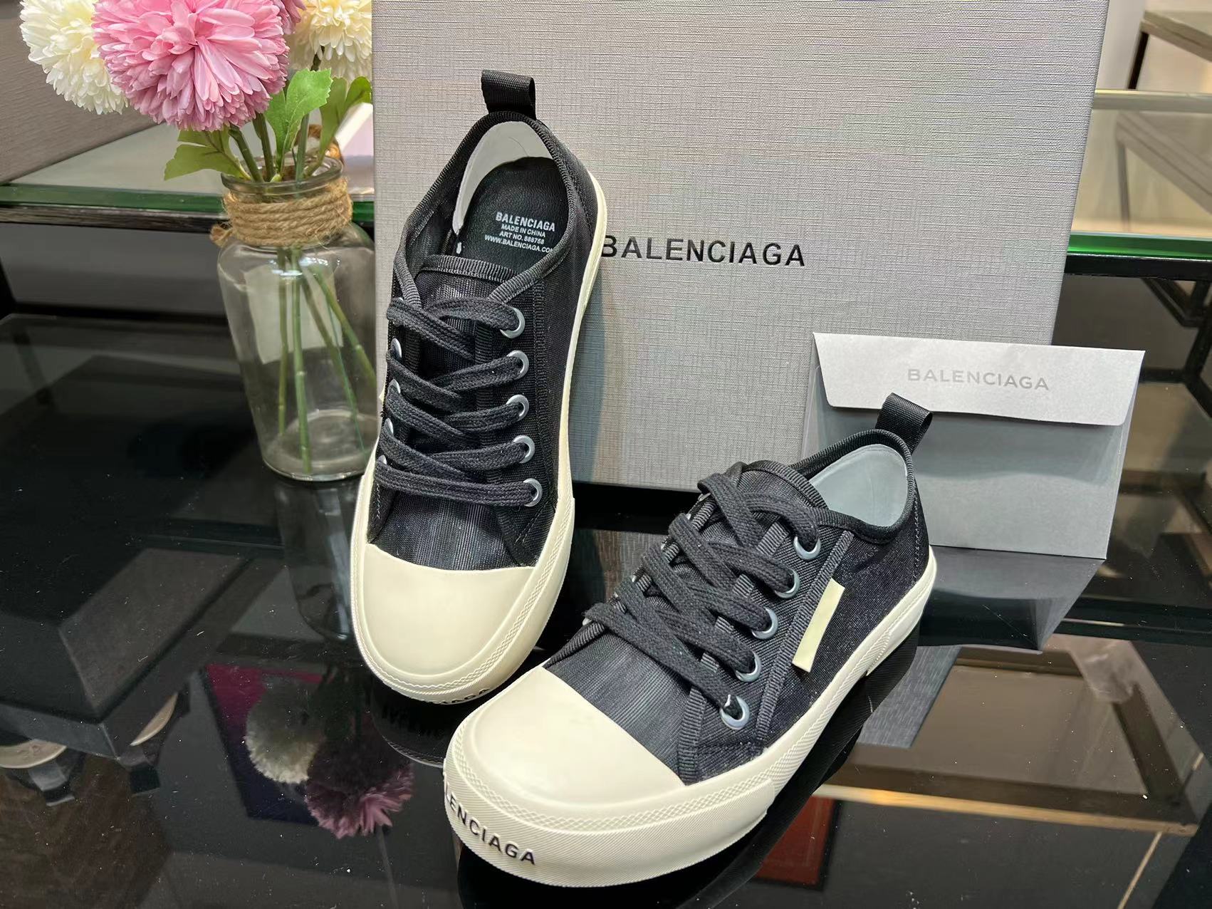 Balenciaga Paris Low Top Trainers Black For Women - Soul Replicas