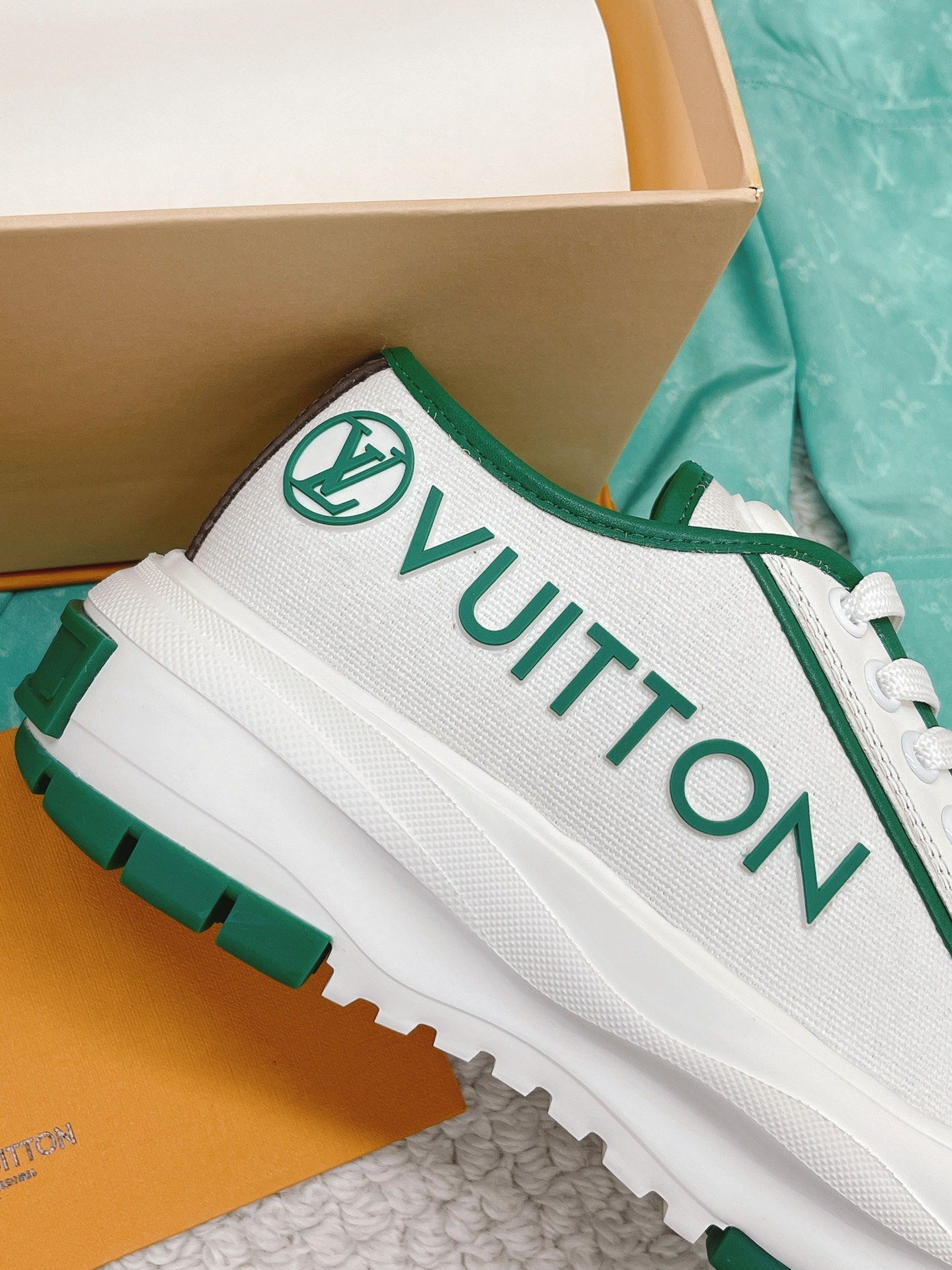 Louis Vuitton Women's LV Squad Sneaker Green For Women LV - Soul Replicas