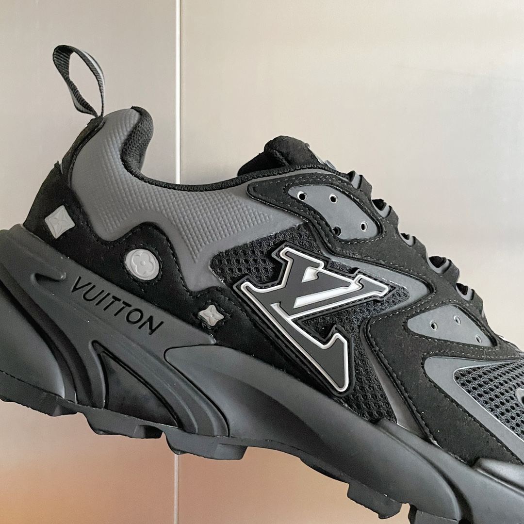 Louis Vuitton Women's LV Runner Tatic Sneaker Black For Women LV 1A9UNT - Soul Replicas