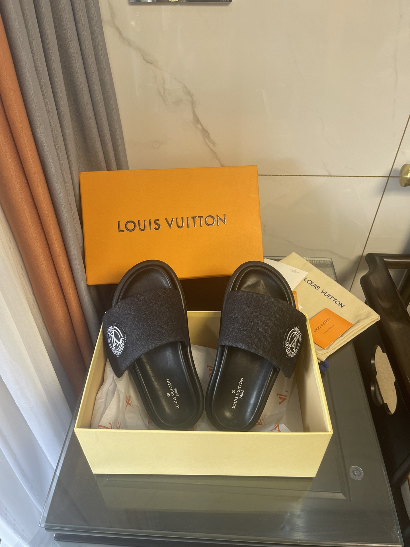 Louis Vuitton Women's Pool Pillow Comfort Flat Mule Black For Women LV - Soul Replicas