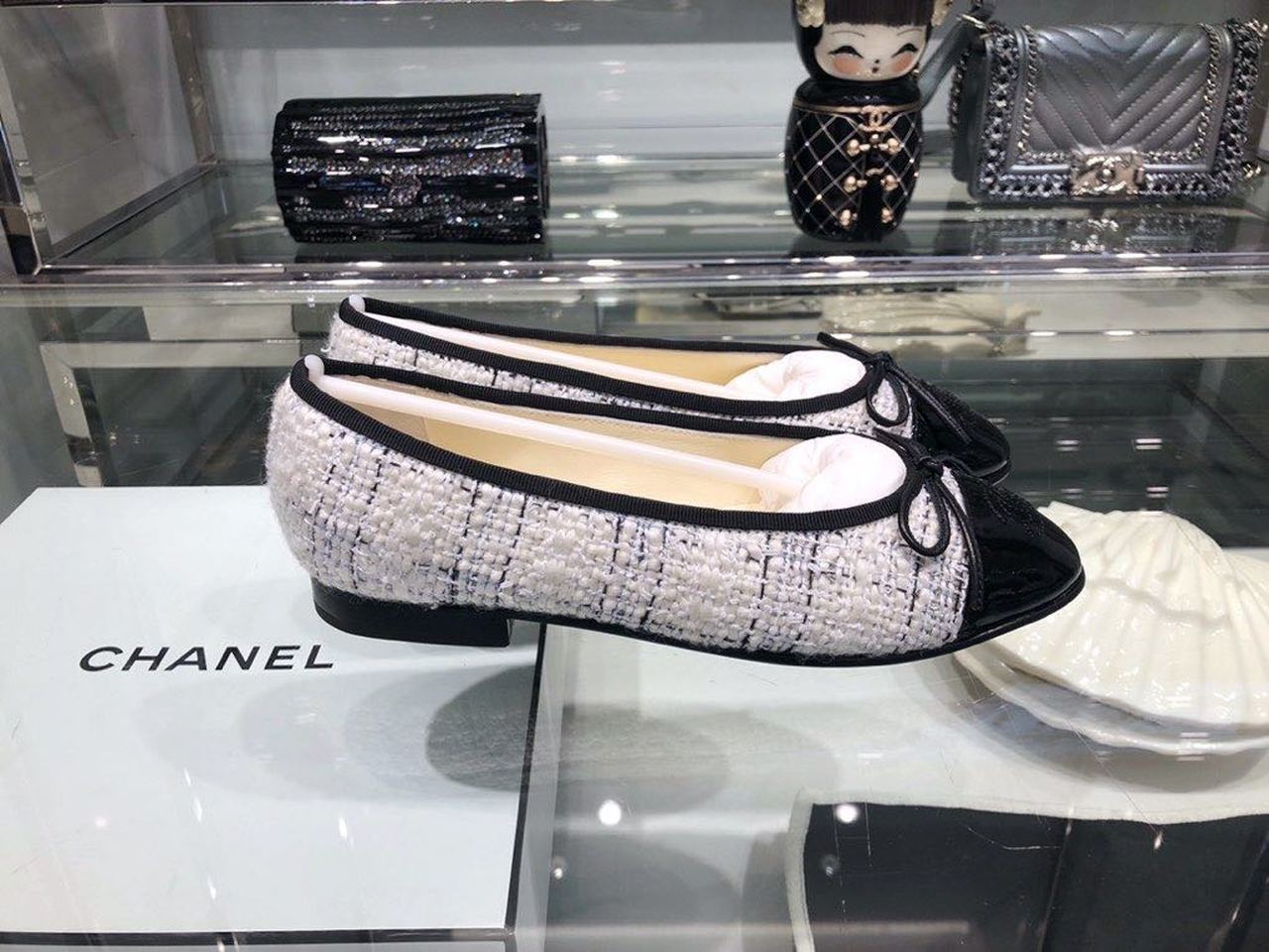 Chanel Ballerina Flats Tweed & Grosgrain Calfskin Leather Fall/Winter Collection Grey/Black - Soul Replicas