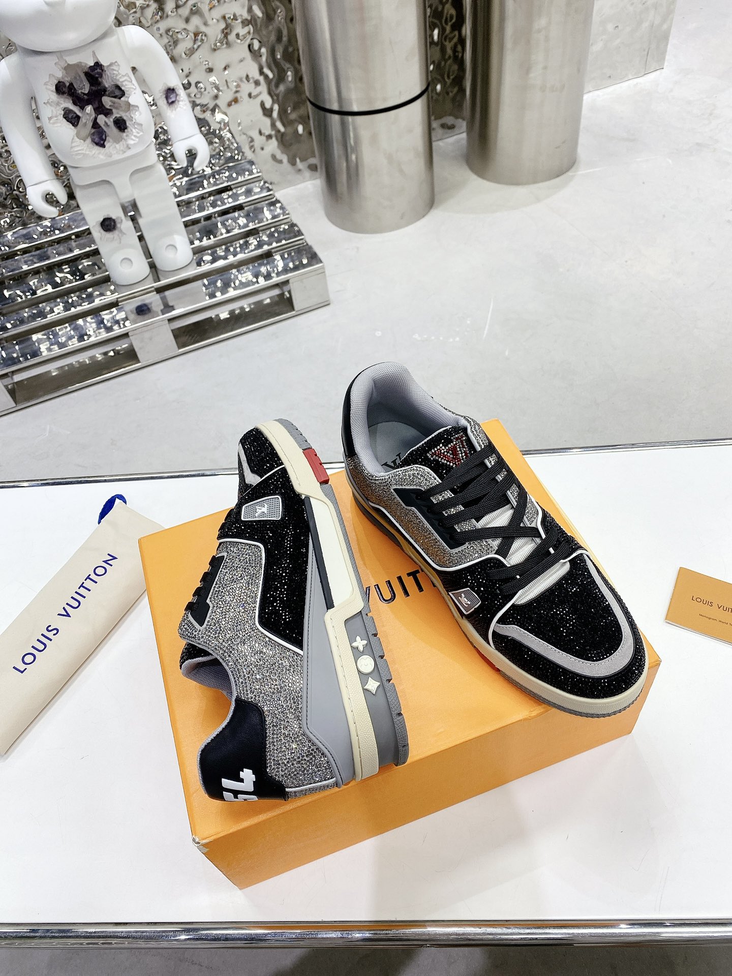 Louis Vuitton Women's LV Trainers Black For Women LV - Soul Replicas