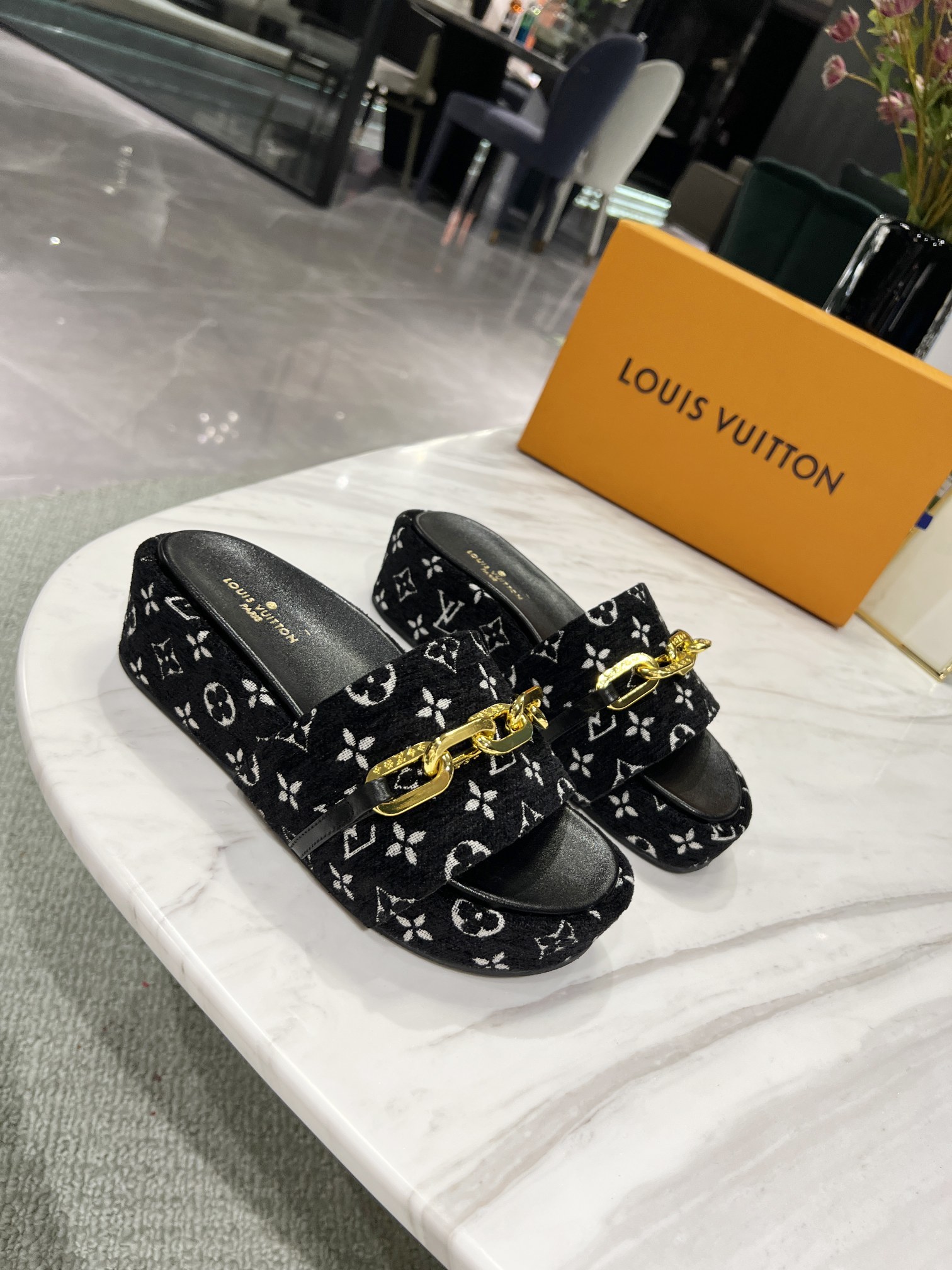 Louis Vuitton Jumbo Flatform Mule Black For Women LV - Soul Replicas