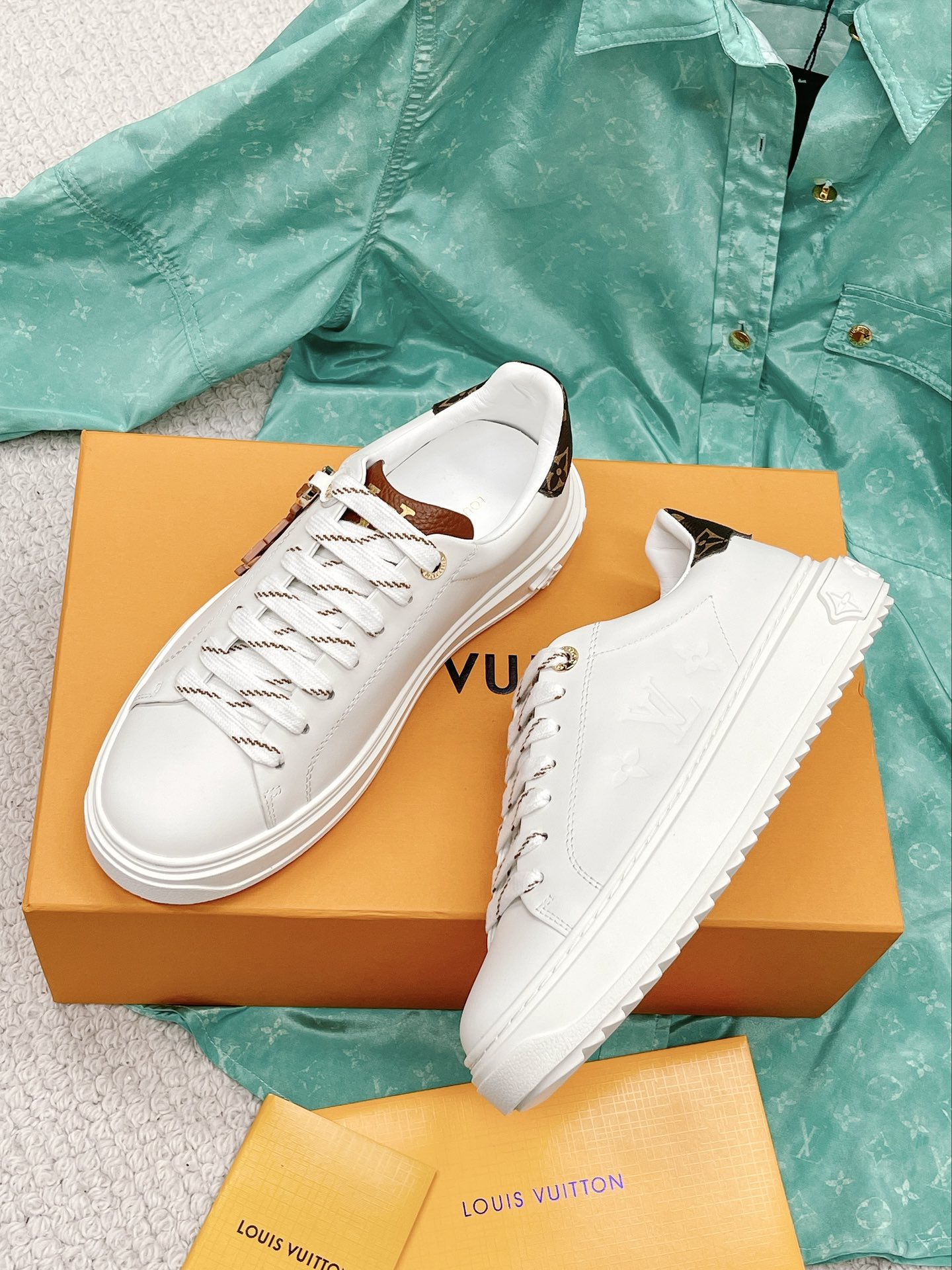 Louis Vuitton Women's Time Out Trainers White For Women LV - Soul Replicas