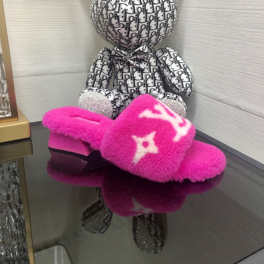 Louis Vuitton Women's Magnetic Mule Fuchsia Pink For Women LV 1AA1R5 - Soul Replicas