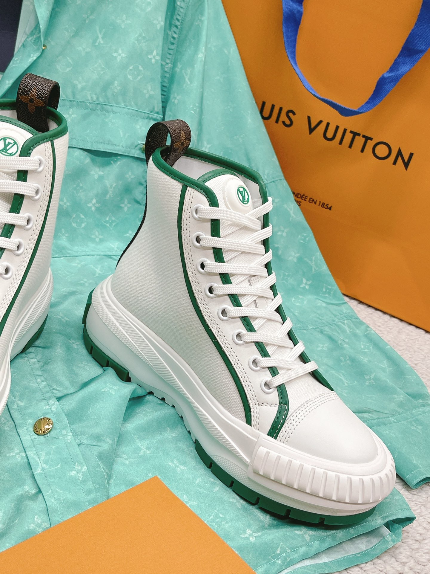 Louis Vuitton Women's LV Squad Sneaker Boot Green For Women LV - Soul Replicas