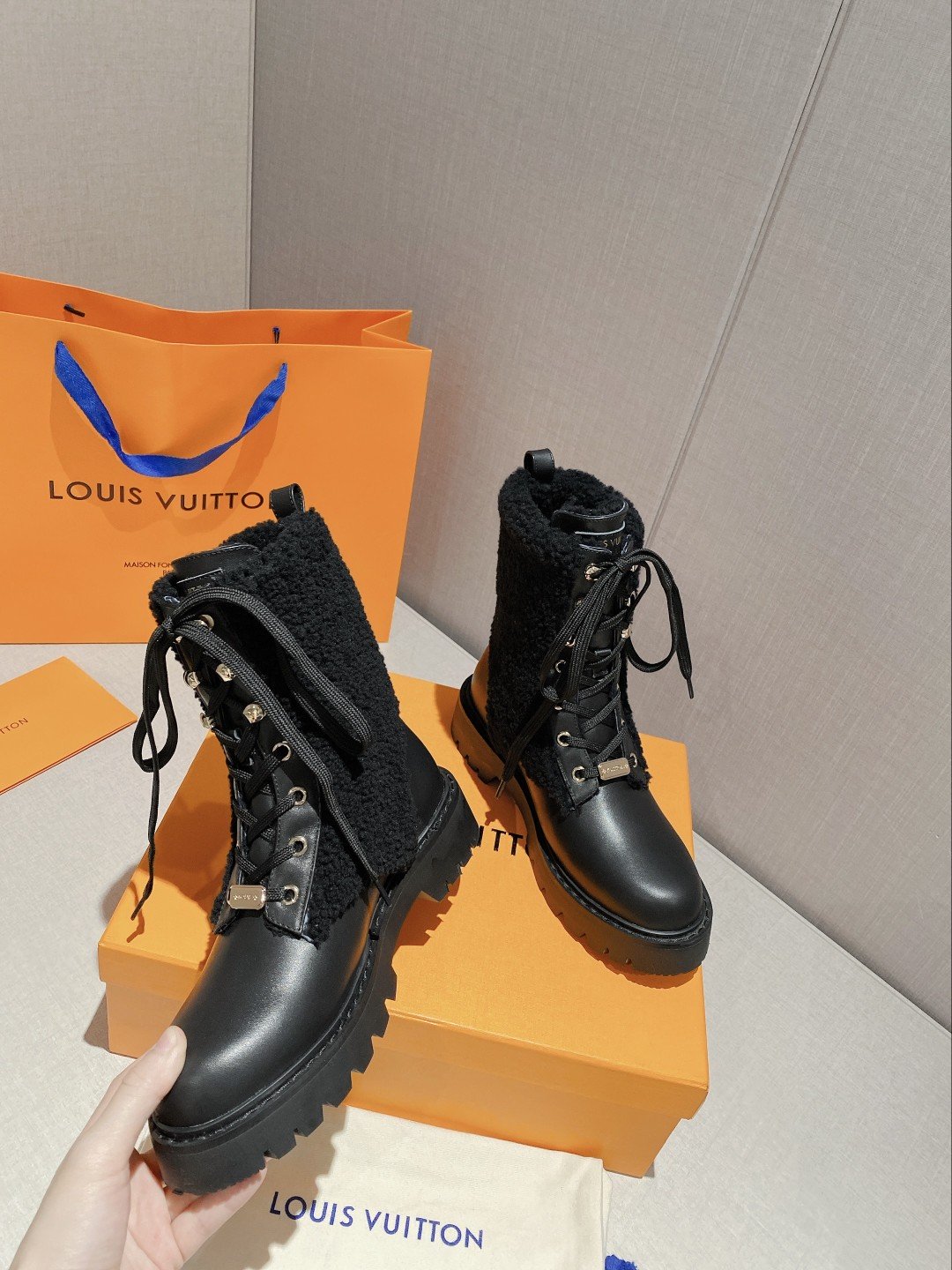 Louis Vuitton Women's LV Territory Flat Ranger Black For Women LV - Soul Replicas