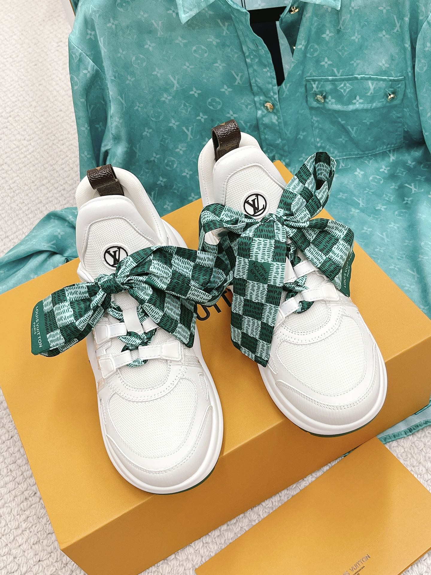 Louis Vuitton Women's LV Archlight Sneaker White And Green For Women LV 1AACUO - Soul Replicas