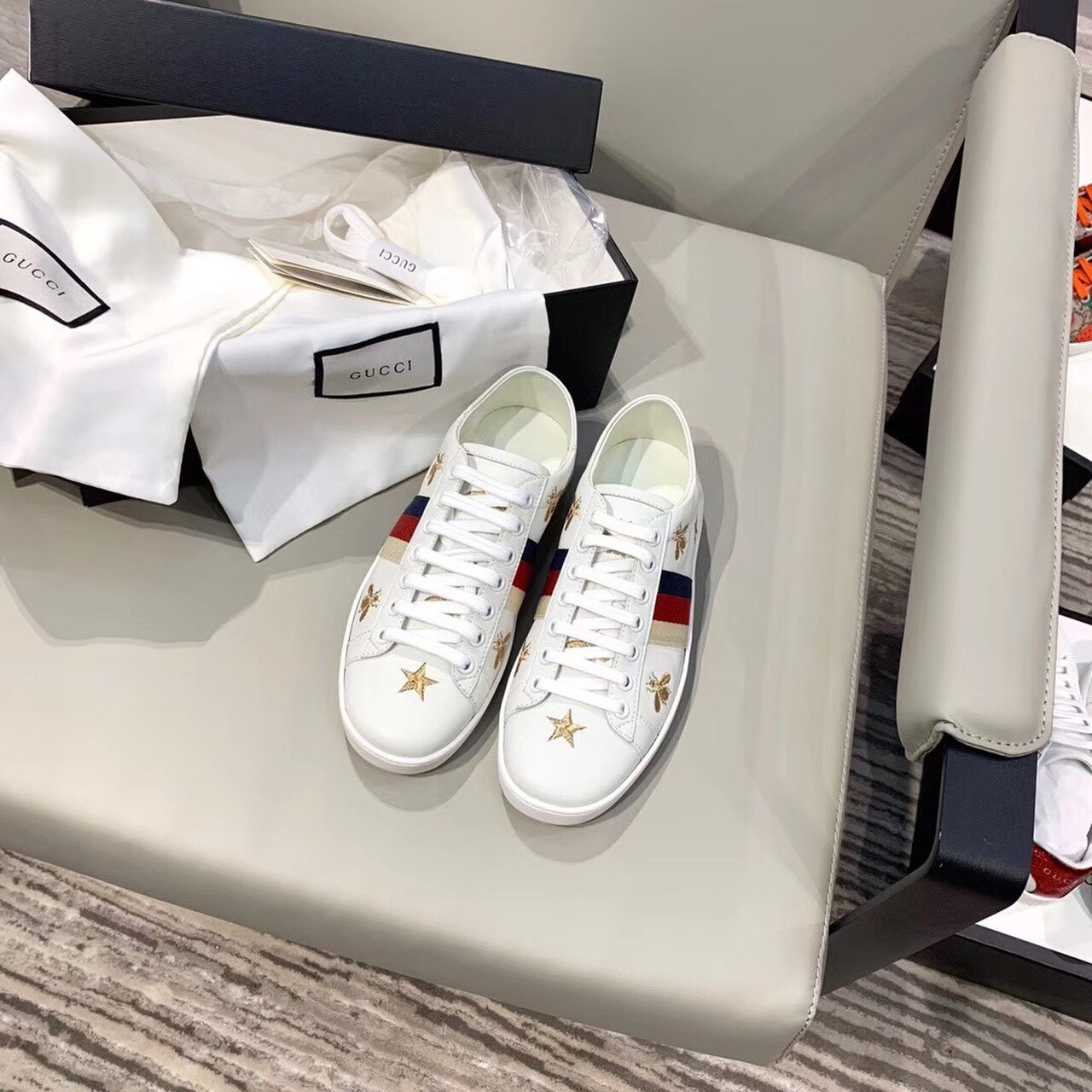 Gucci Ace Sneaker with Bees and Stars 498205 Calfskin Leather Spring/Summer 2019 Collection. White - Soul Replicas