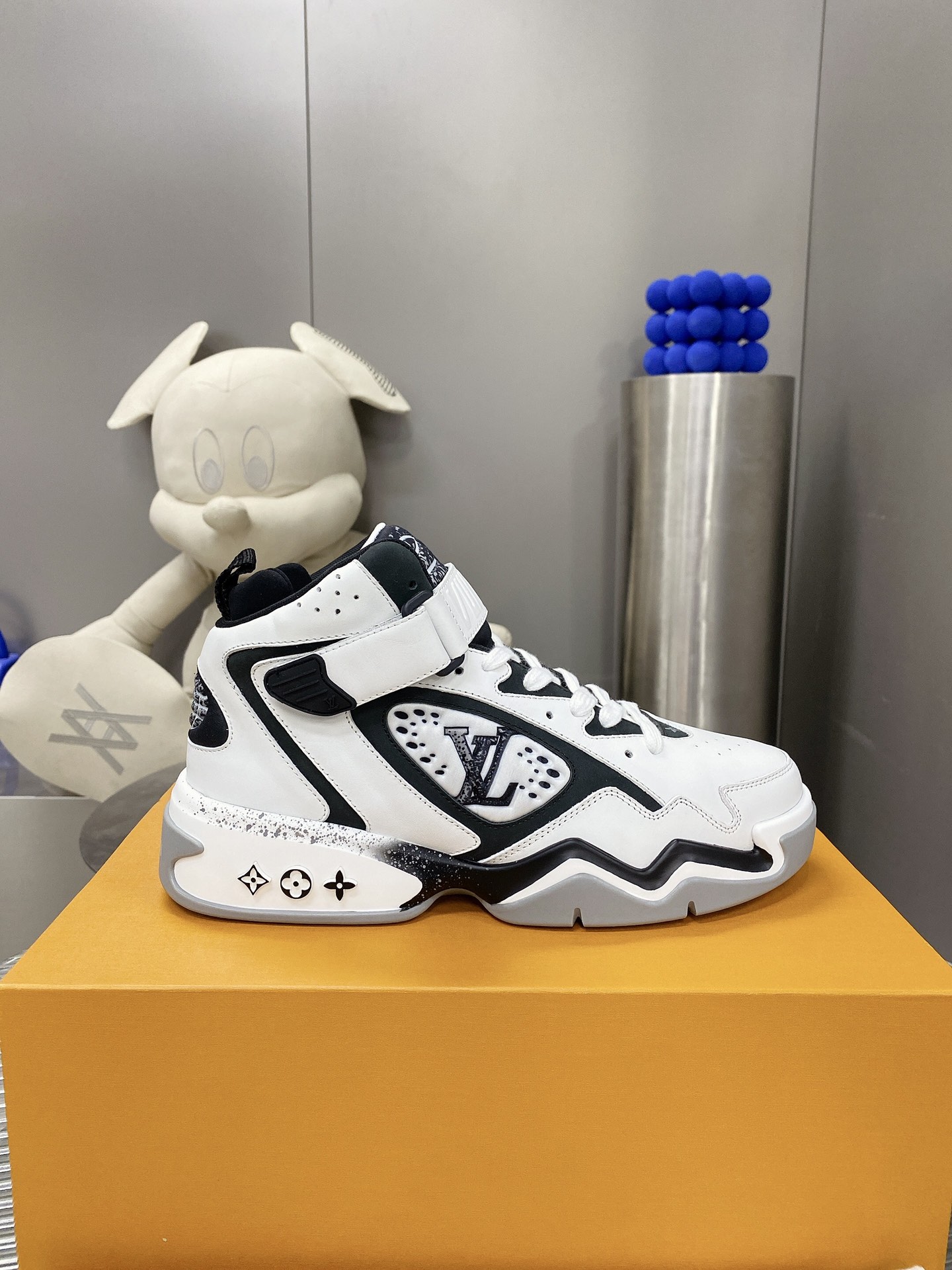 Louis Vuitton Women's Sneaker LV Trainer 2 White For Women LV - Soul Replicas