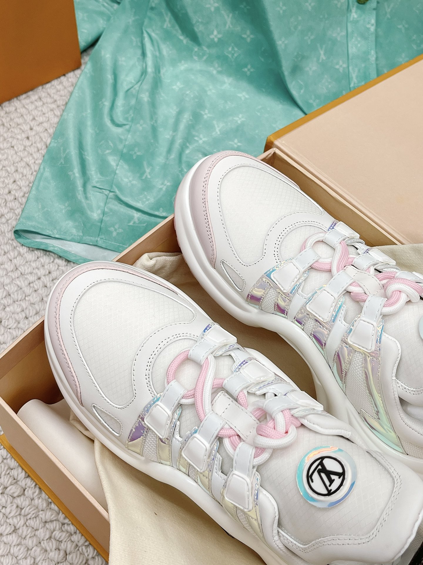 Louis Vuitton Women's LV Archlight Sneaker Pink For Women LV - Soul Replicas