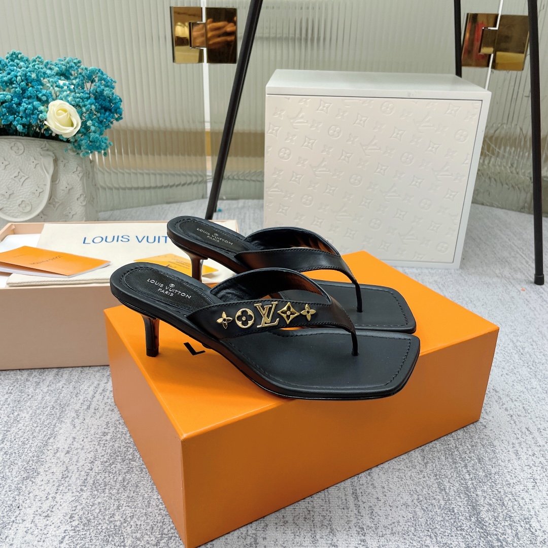 Louis Vuitton Women's Signature Thong Black For Women LV 1A9QG3 - Soul Replicas