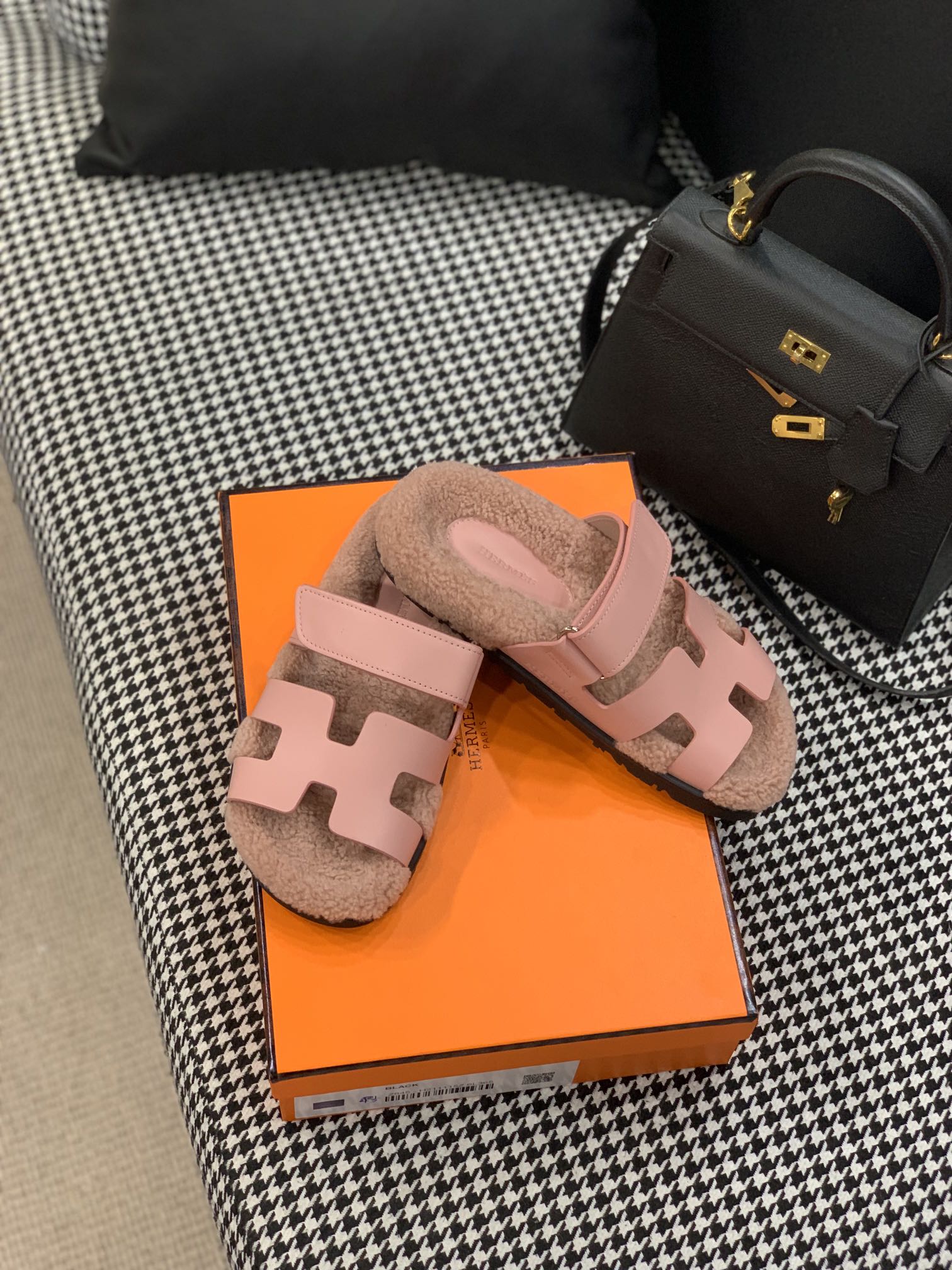Hermes Chypre Sandal Pink For Women - Soul Replicas