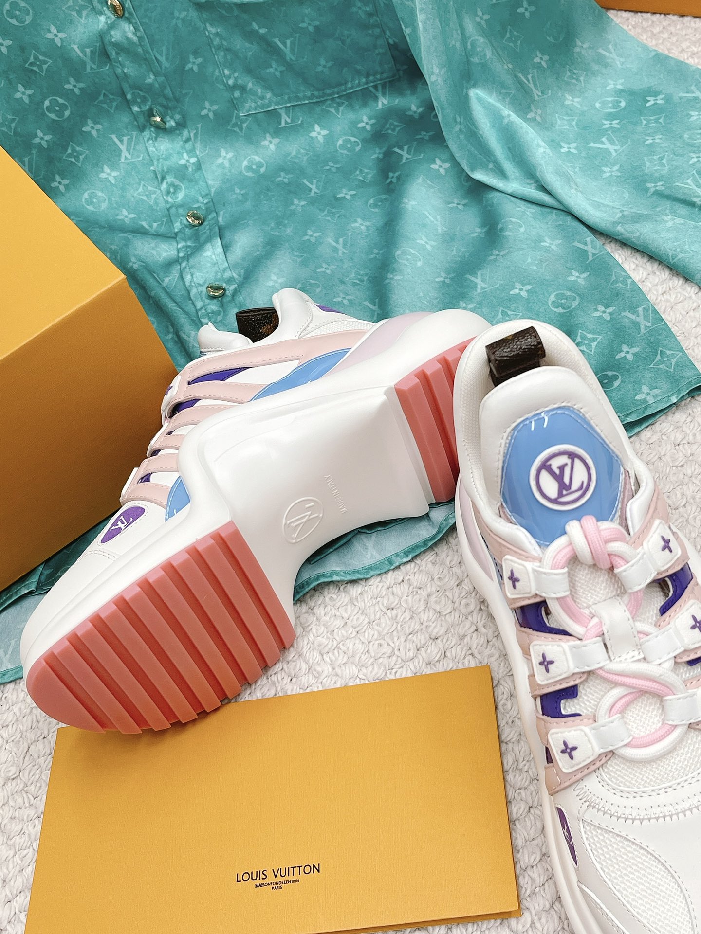 Louis Vuitton Women's LV Archlight Sneaker Blue For Women LV - Soul Replicas