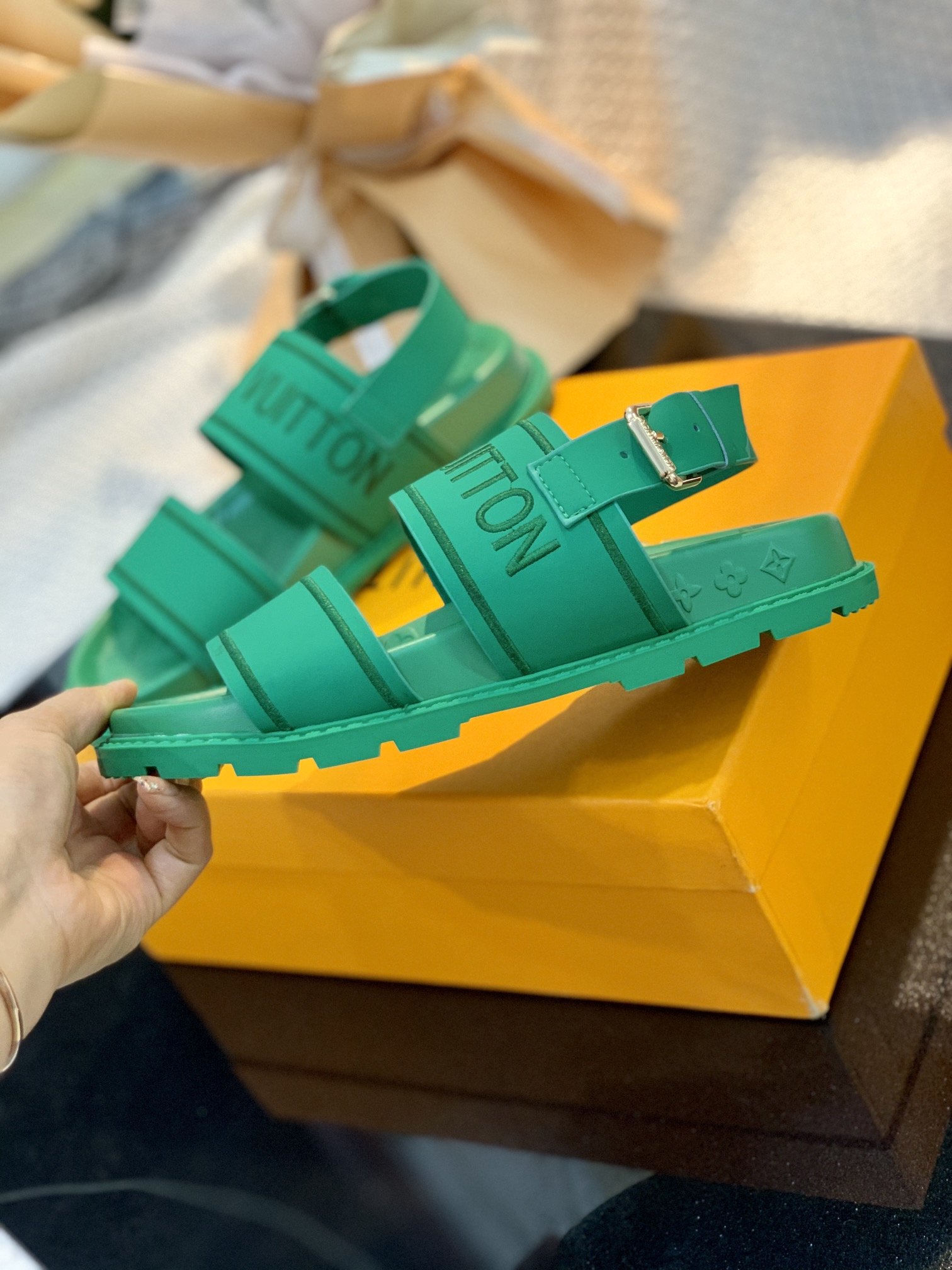 Louis Vuitton Women's Paseo flat Comfort Sandal Green For Women LV - Soul Replicas