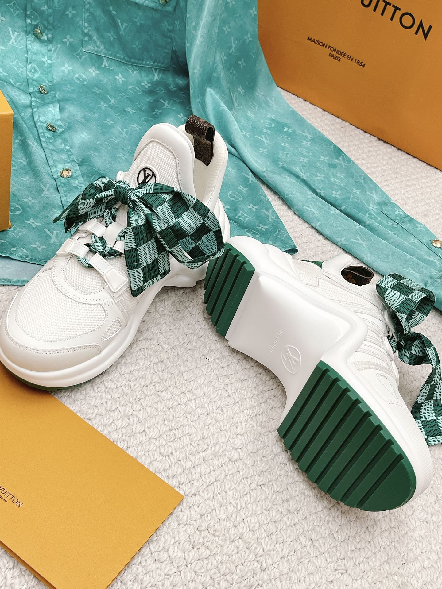 Louis Vuitton Women's LV Archlight Sneaker White And Green For Women LV 1AACUO - Soul Replicas