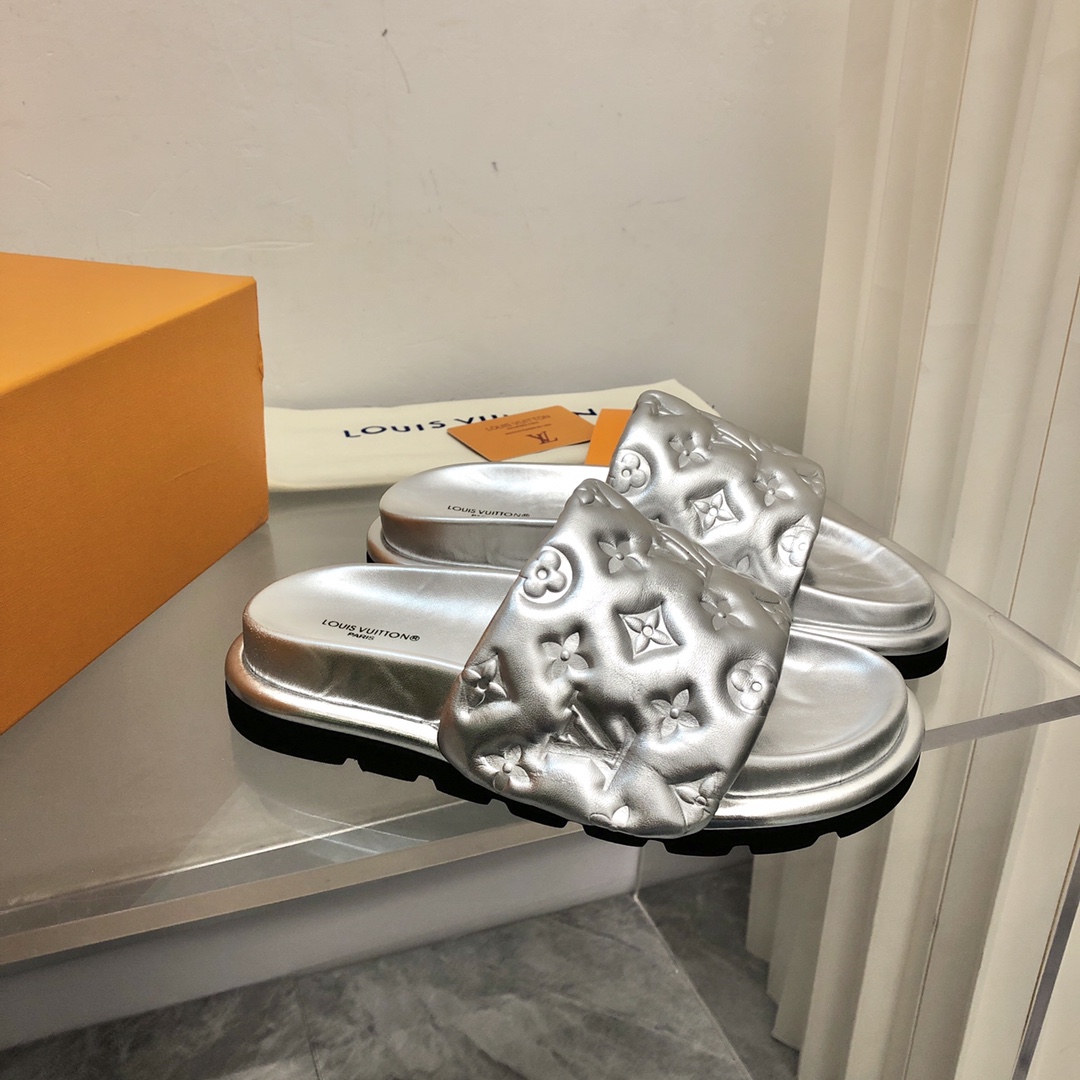 Louis Vuitton Women's Pool Pillow Flat Comfort Mule Sliver For Women LV 1AACEM - Soul Replicas