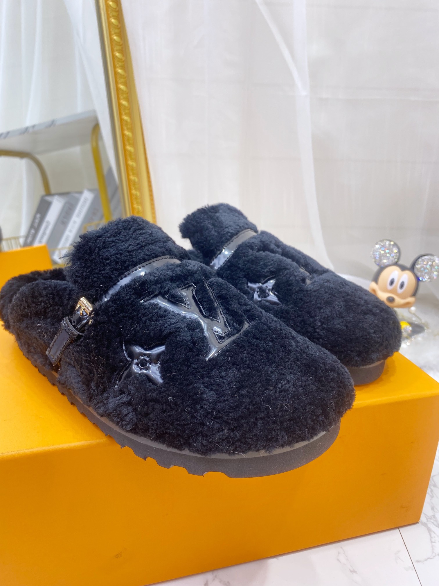 Louis Vuitton Women's Winterbreak Flat Comfort Mule Dark Blue For Women LV - Soul Replicas