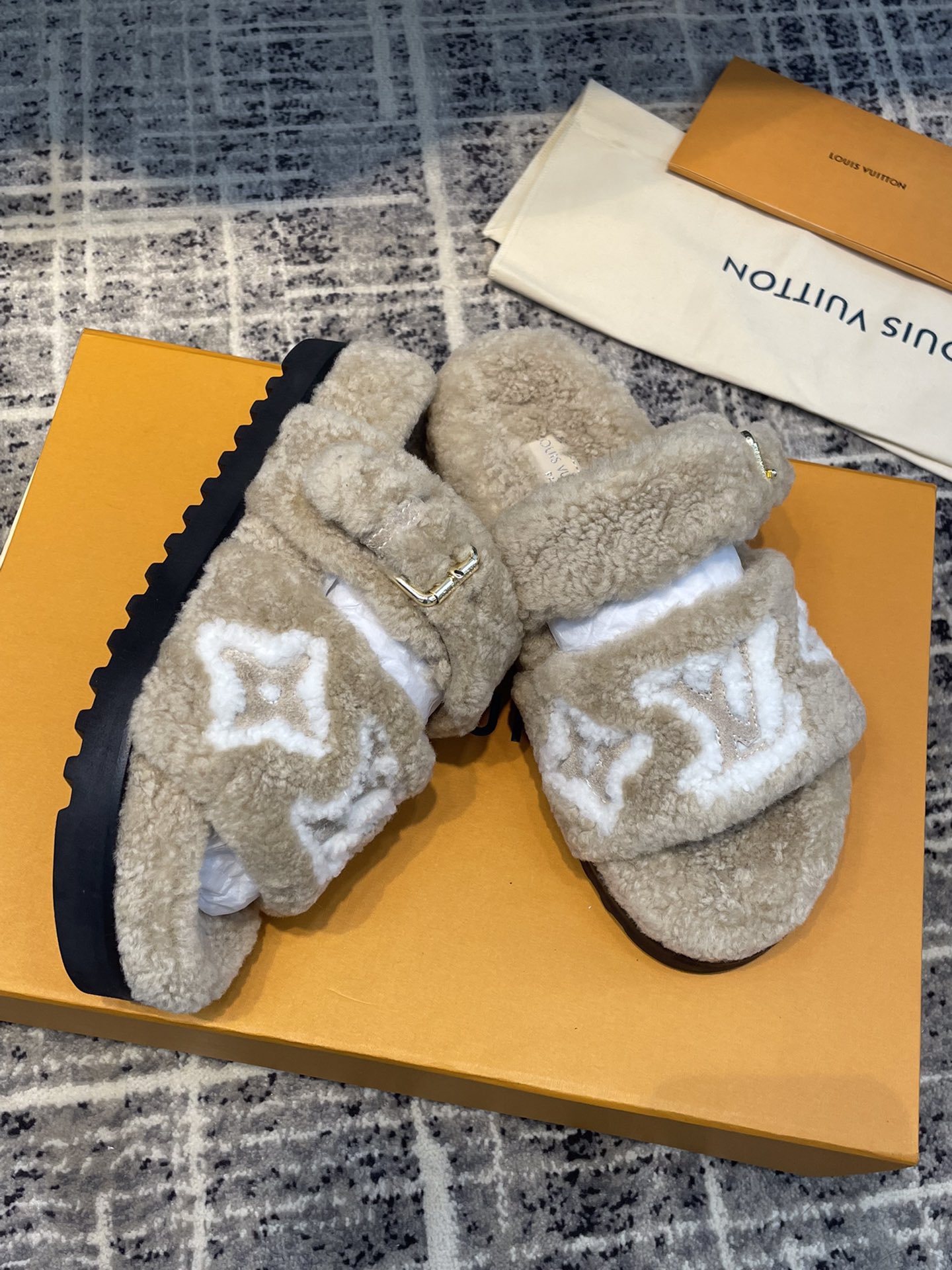 Louis Vuitton Women's Paseo Flat Comfort Mule Beige For Women LV - Soul Replicas