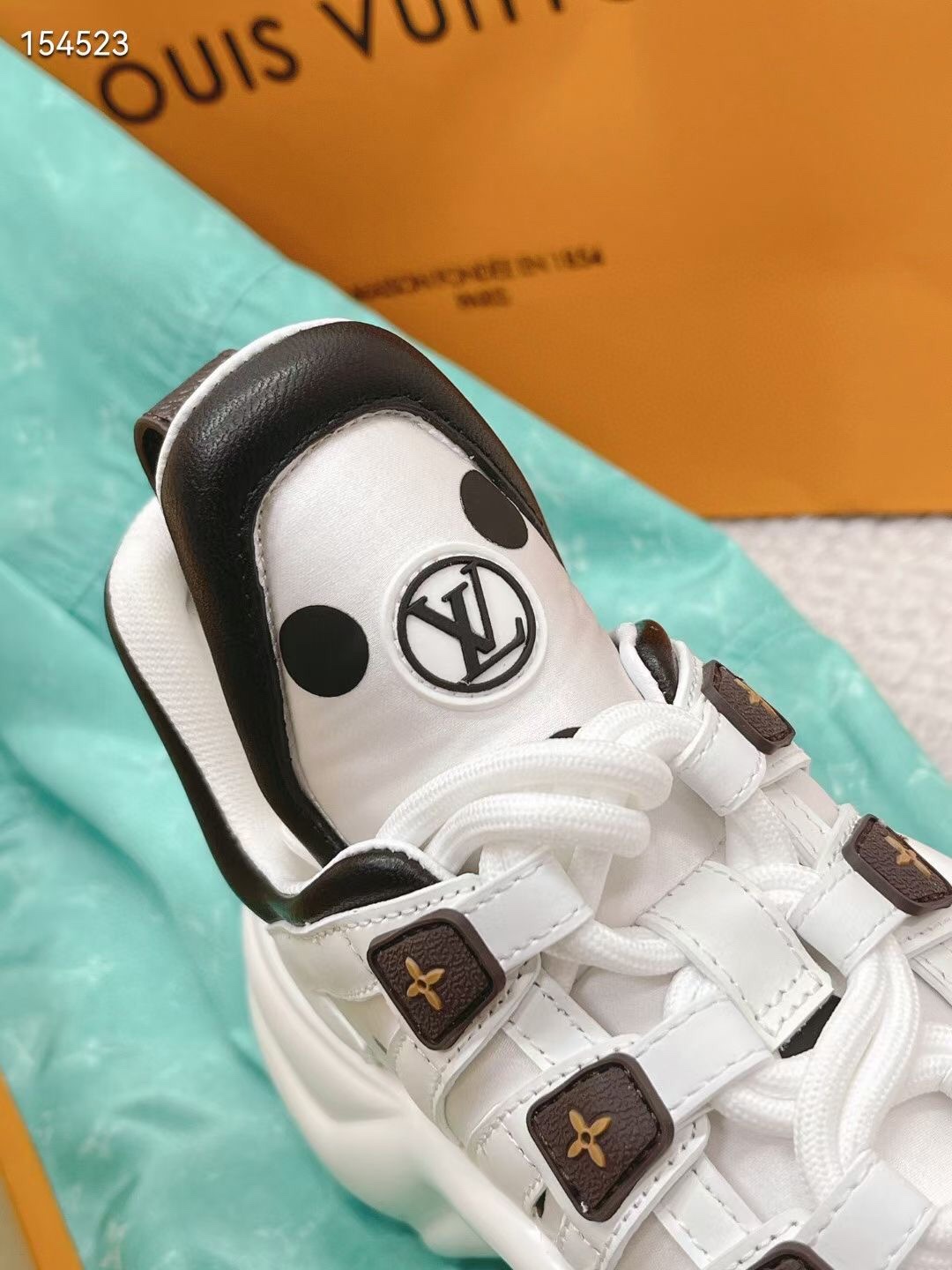 Louis Vuitton Women's LV Archlight Sneaker White For Women LV 1AA0ON - Soul Replicas