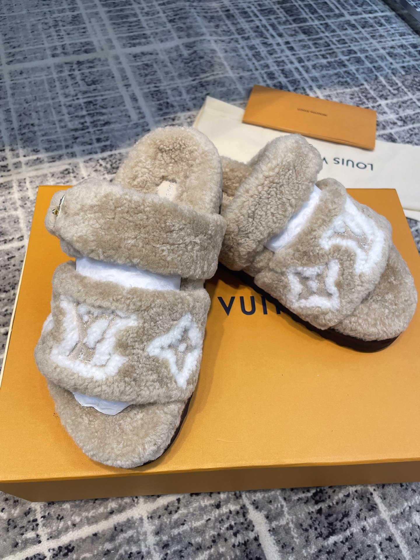 Louis Vuitton Women's Paseo Flat Comfort Mule Beige For Women LV - Soul Replicas