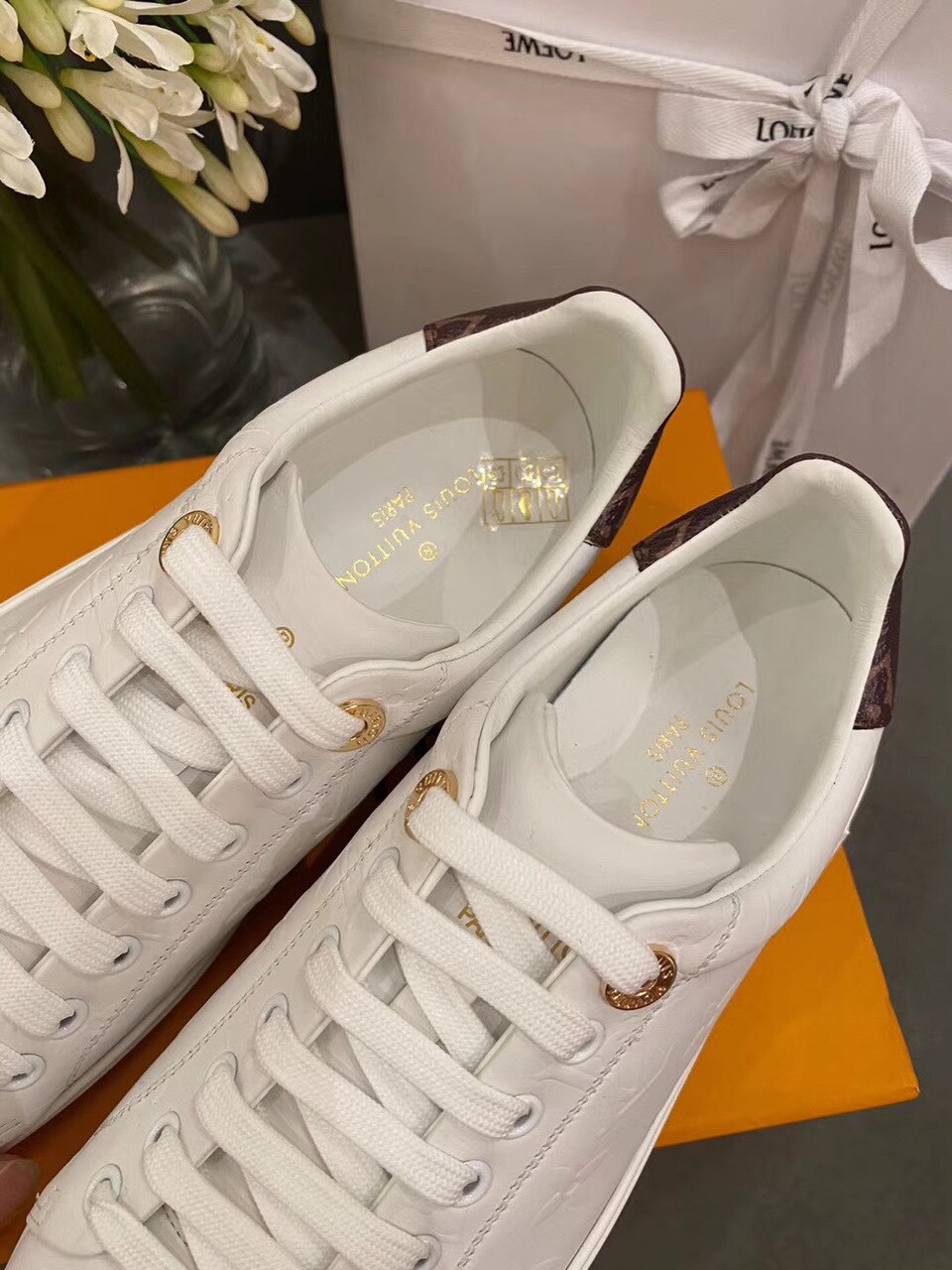 Louis Vuitton Time Out Sneakers Calfskin Leather Spring/Summer Collection. White - Soul Replicas