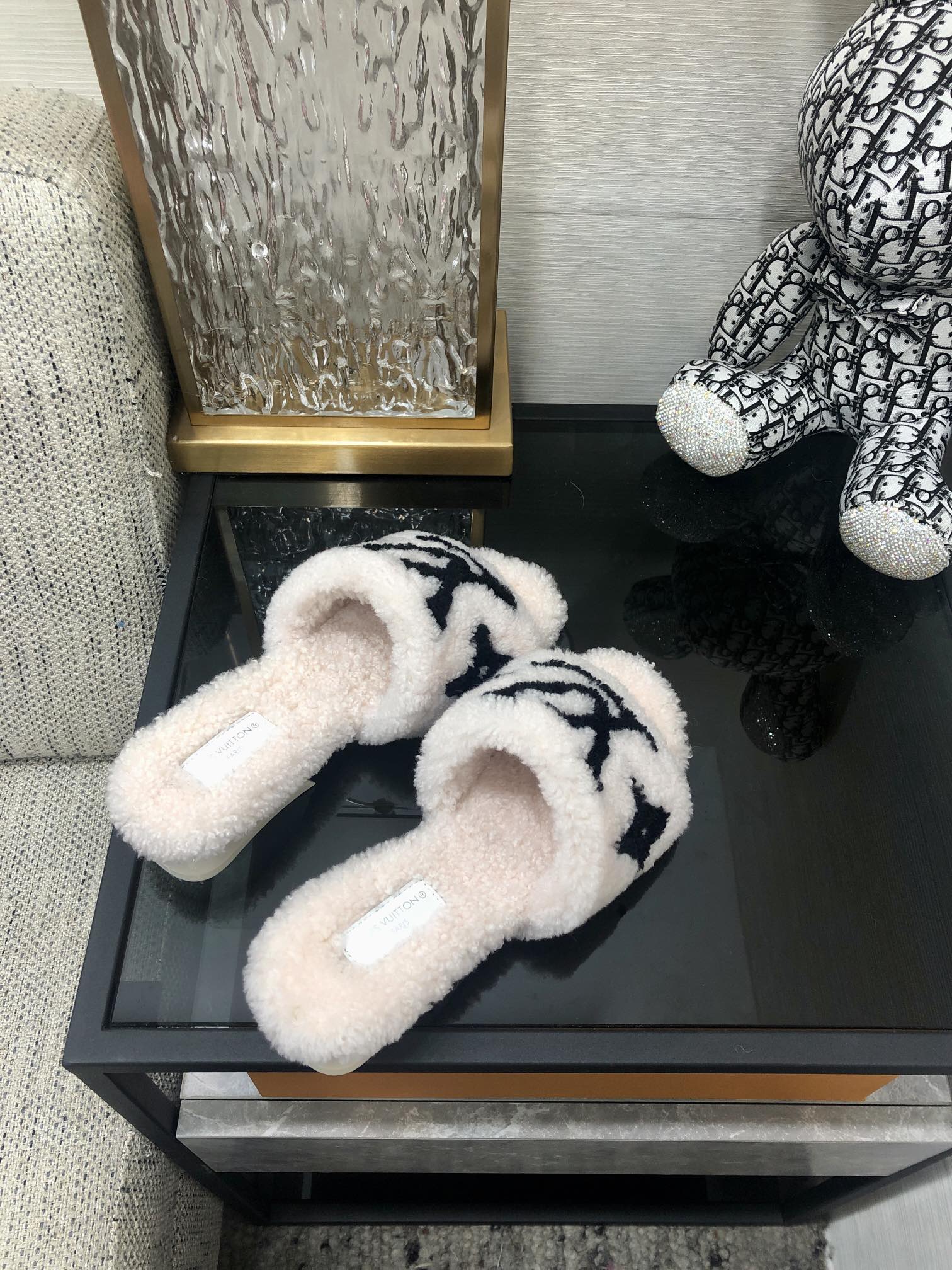 Louis Vuitton Women's Magnetic Mule White For Women LV - Soul Replicas