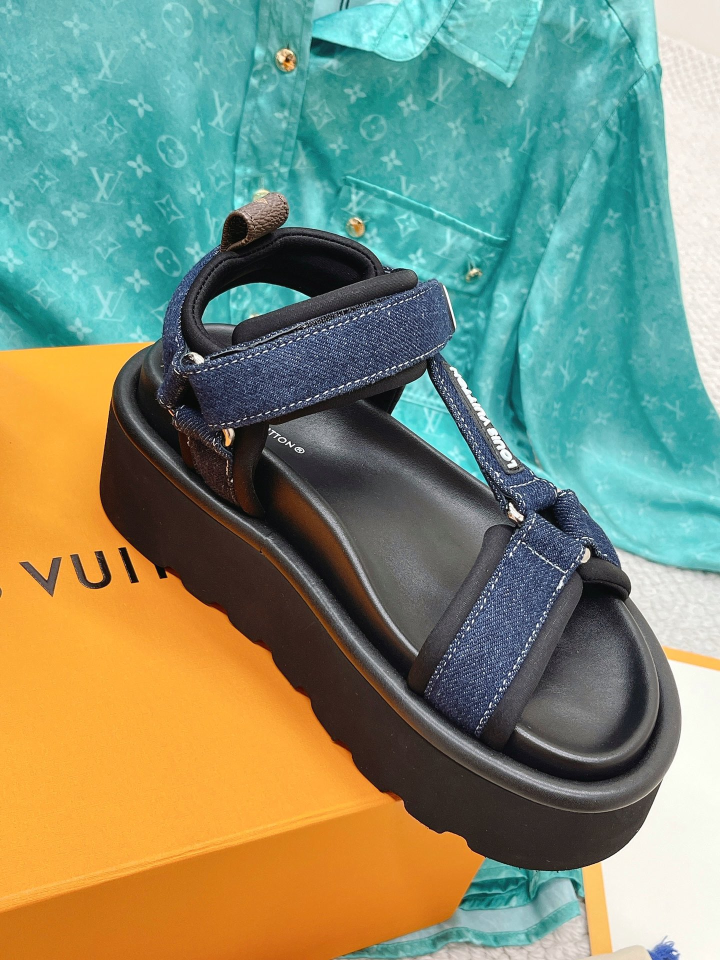 Louis Vuitton Women's Pool Pillow Flatform Comfort Sandal Blue For Women LV 1AACHL - Soul Replicas