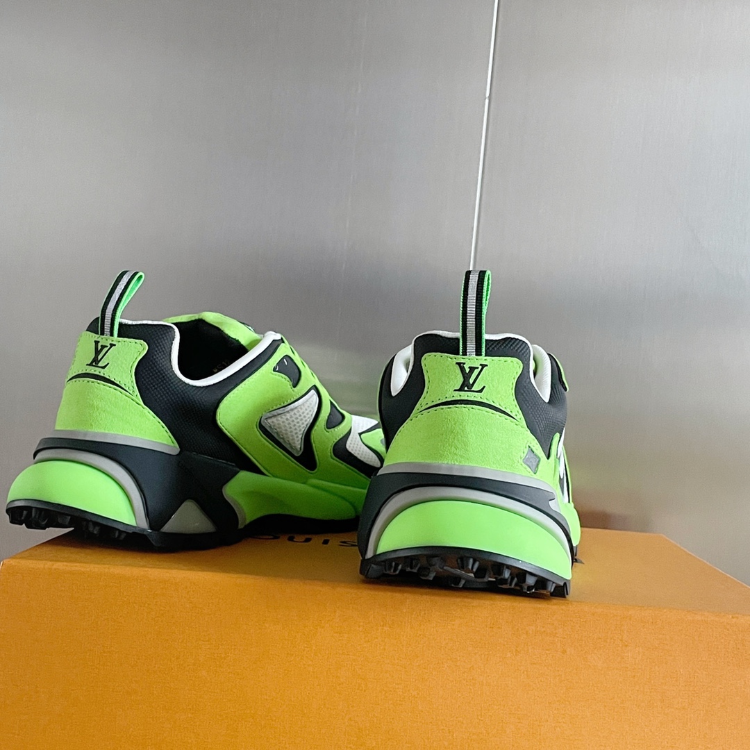 Louis Vuitton Women's LV Runner Tatic Sneaker Green For Women LV 1A9JER - Soul Replicas