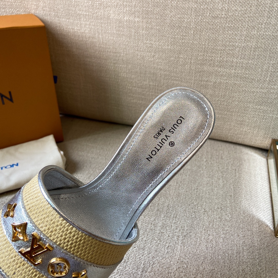 Louis Vuitton Women's Lock It Mule Sliver For Women LV 2.2in/5.5cm - Soul Replicas